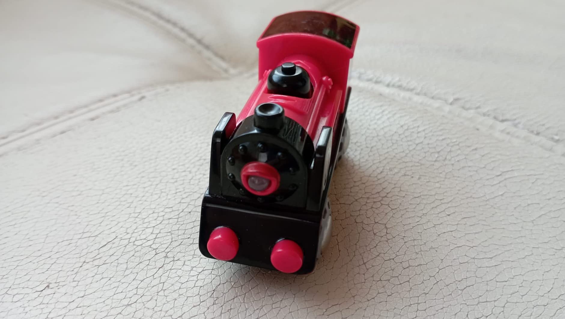 Hape Treno Locomotiva a Batteria con luce e retromarcia