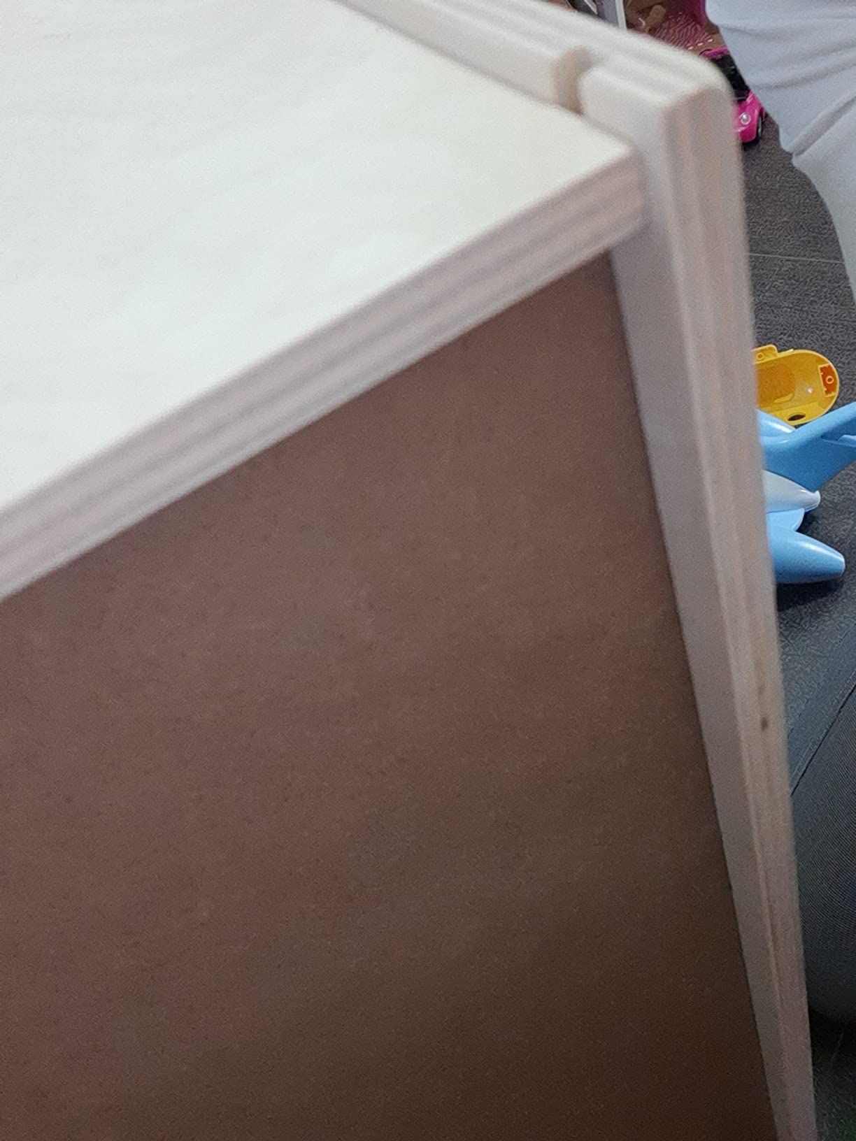 Hape Cucina e accessori E3153 frigorifero giocattolo bianco in legno