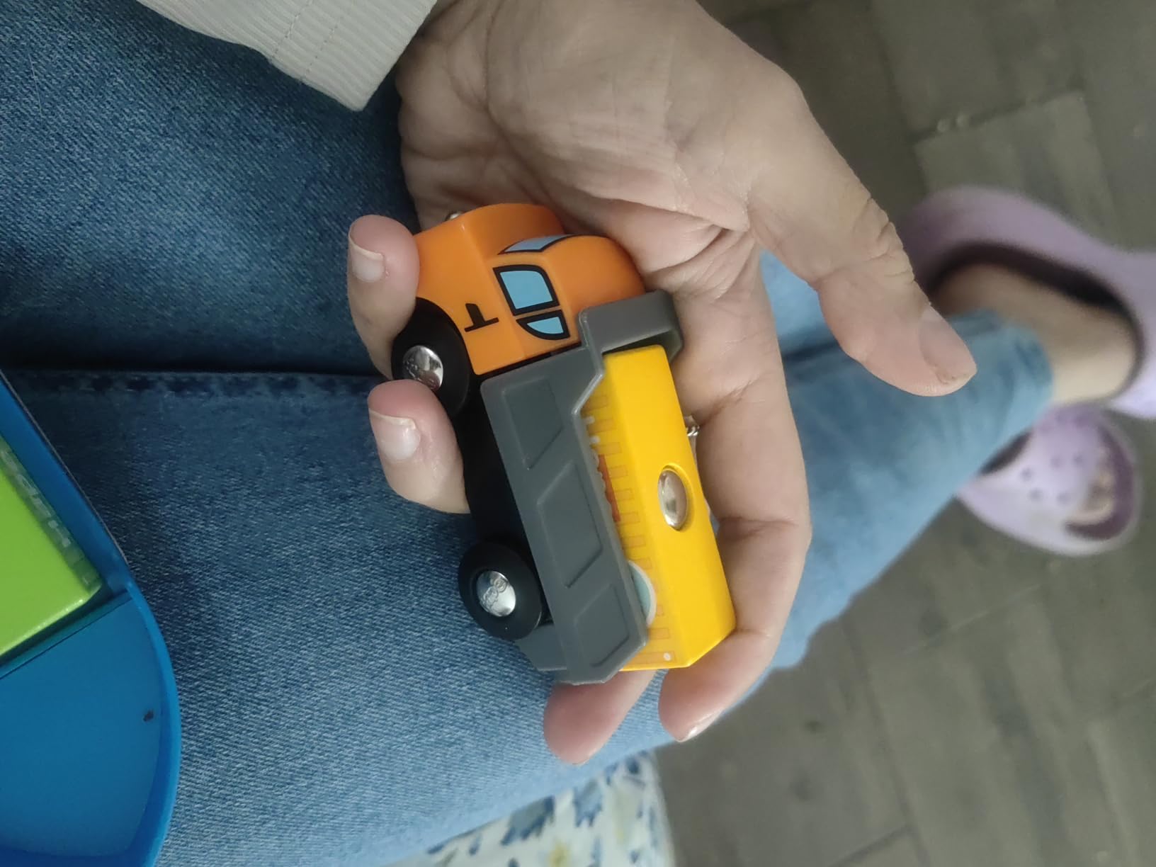 Hape Treno gru a braccio rotante con camion ribaltabile magnetico