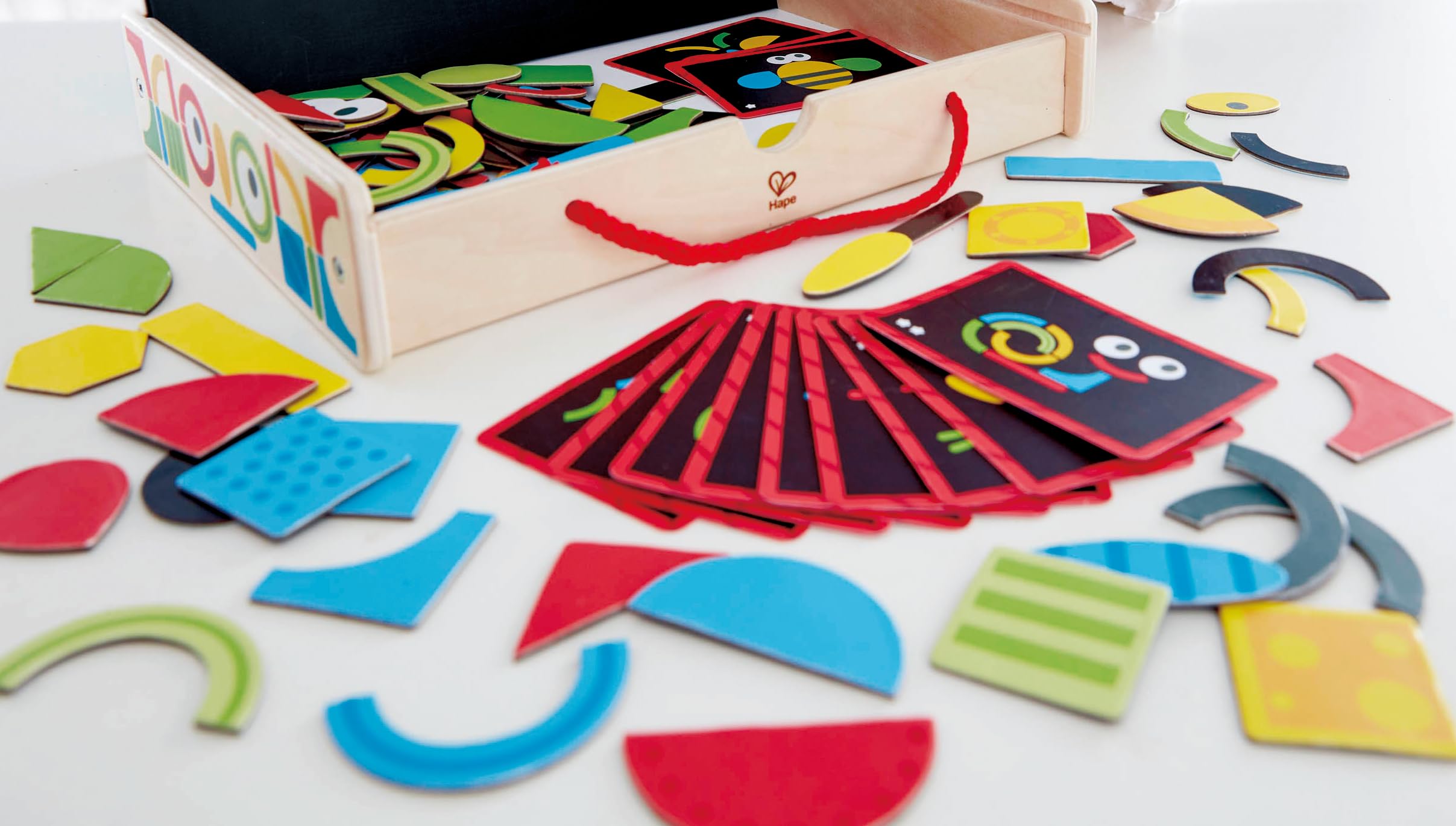Hape Montare e costruire Valigia Magnetica gioco magnetico