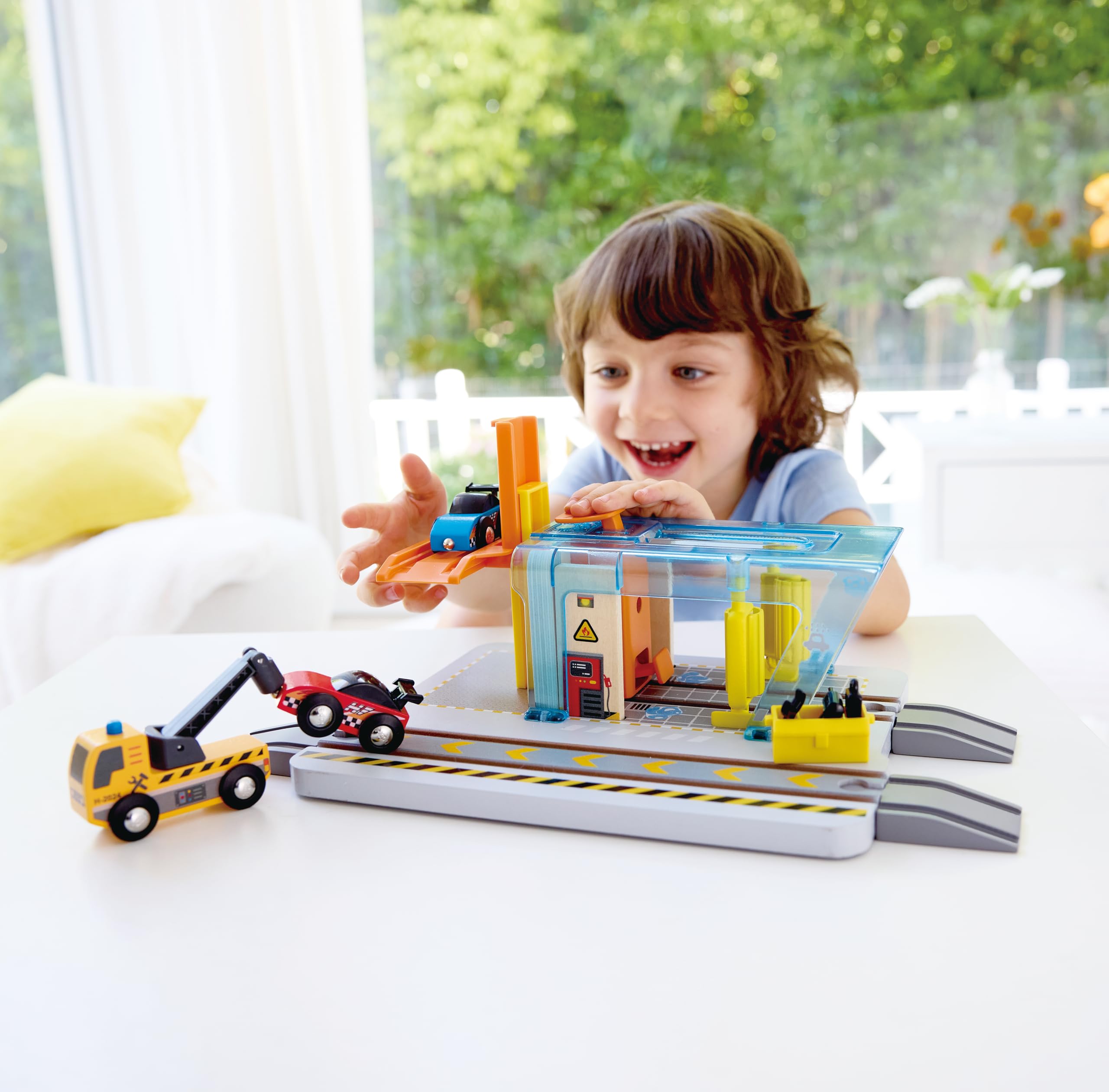 Hape Giochi di ruolo Stazione autolavaggio e Officina giocattolo