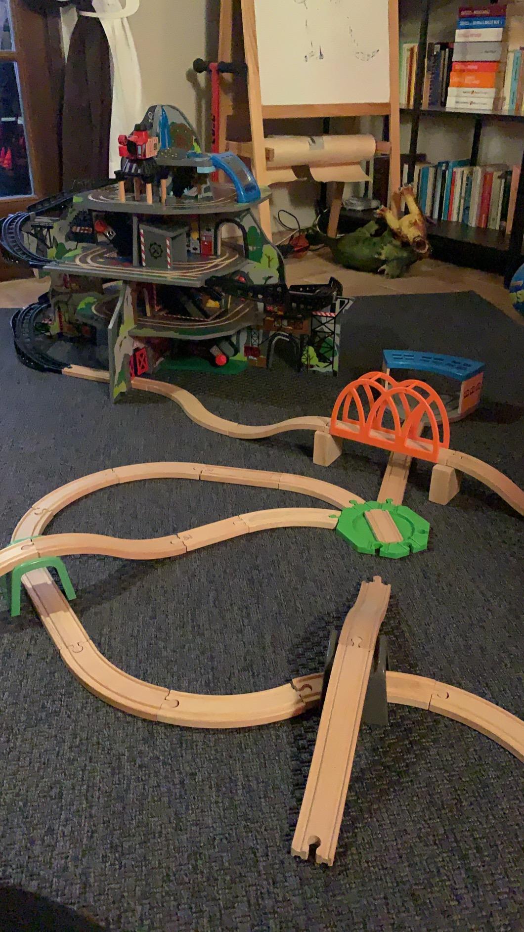 Hape Treno Mega Miniera Montana set ferroviario multilivello
