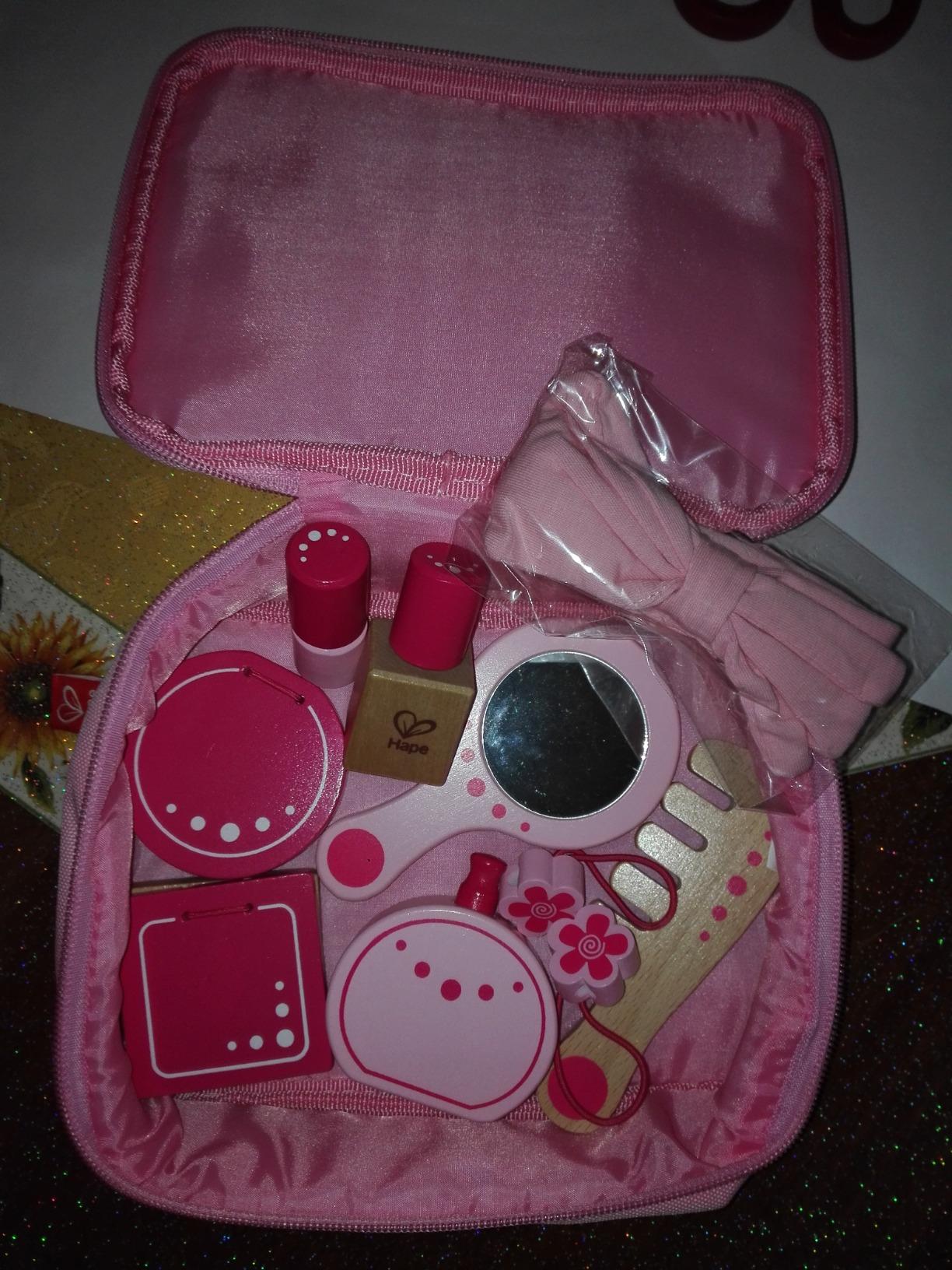 Hape Giochi di ruolo Set di Bellezza trousse rosa 11 pezzi