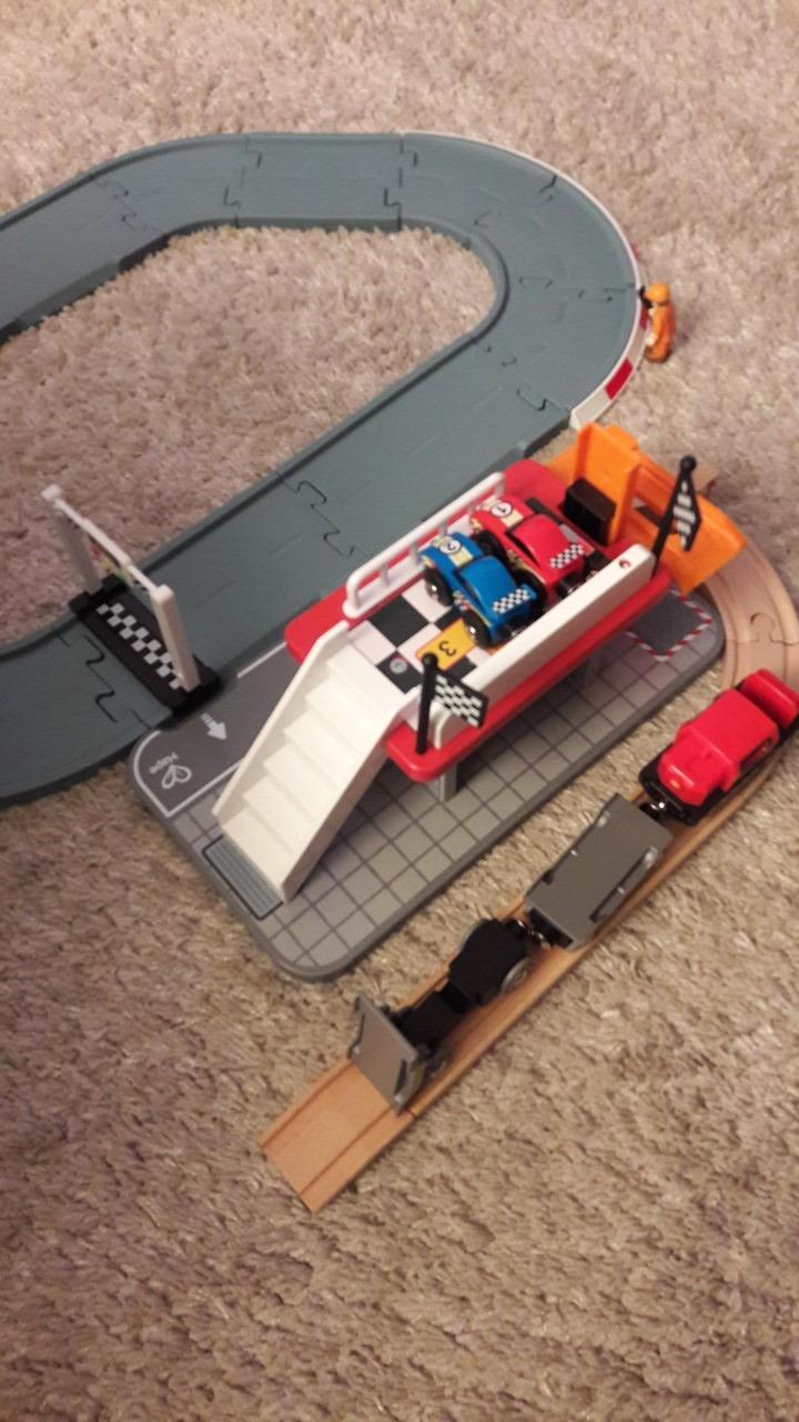 Hape Treno Race Track Station E3734 stazione di pista Green PE