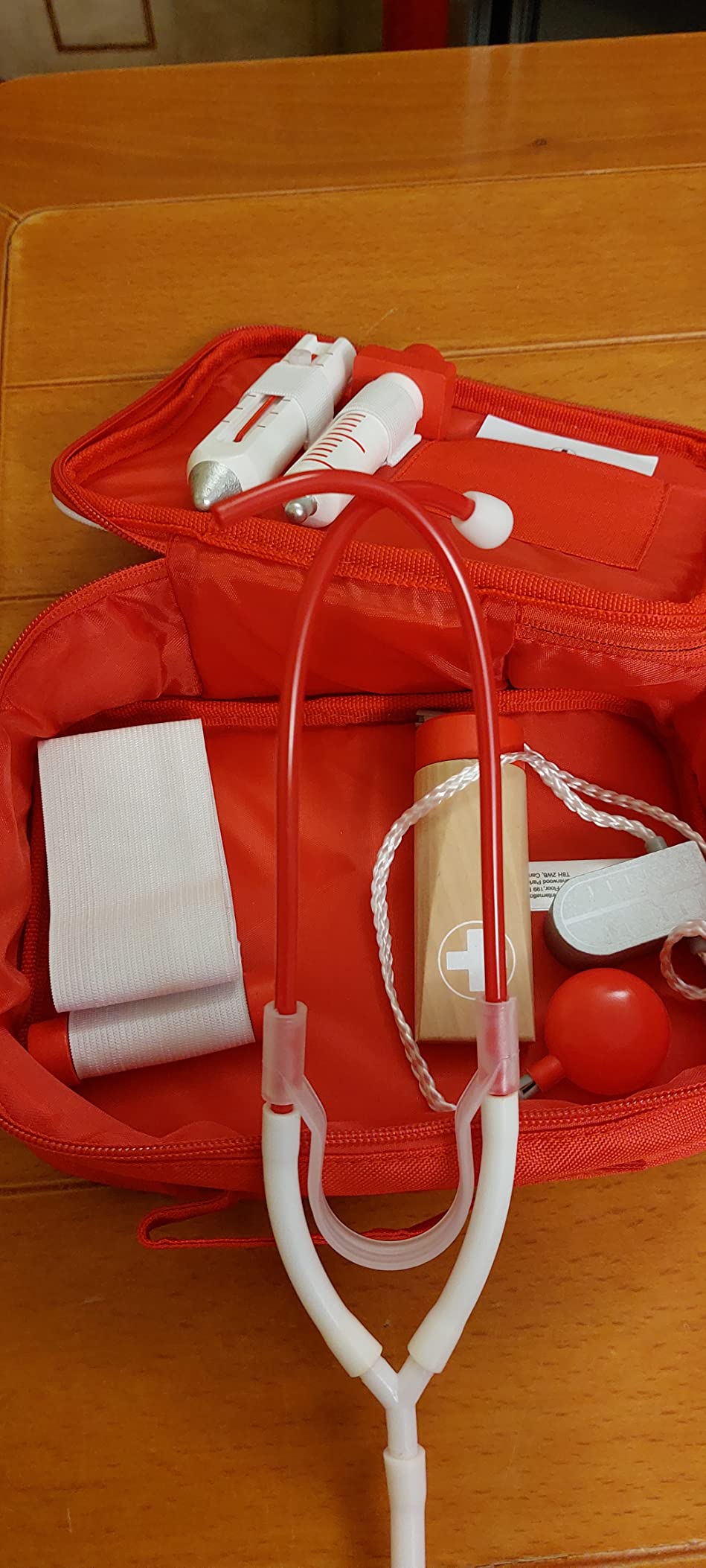Hape Giochi di ruolo Il Medico di Turno set dottore dai 3 anni