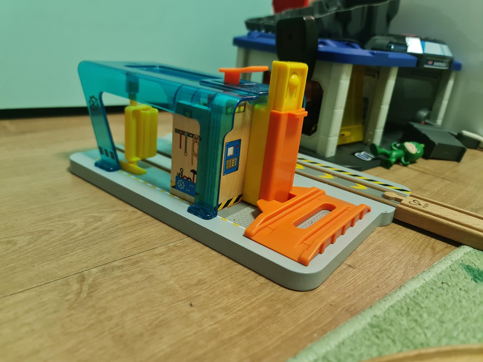 Hape Giochi di ruolo Stazione autolavaggio e Officina giocattolo