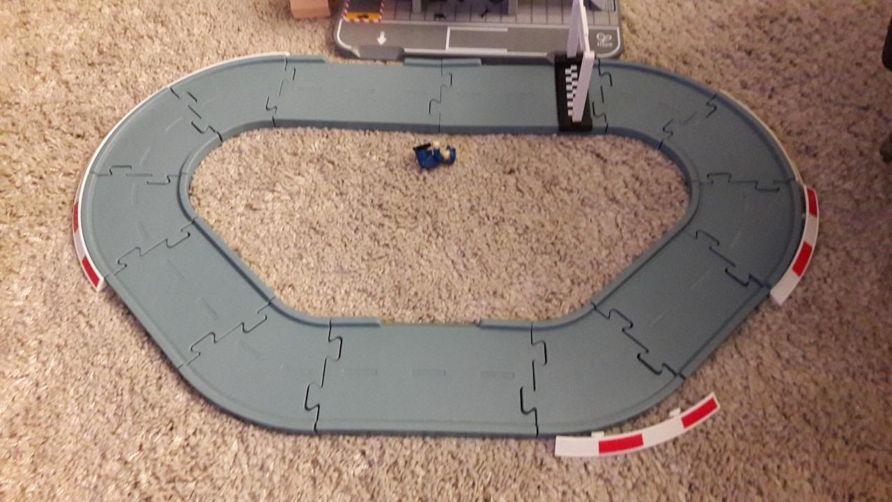 Hape Treno Race Track Station E3734 stazione di pista Green PE
