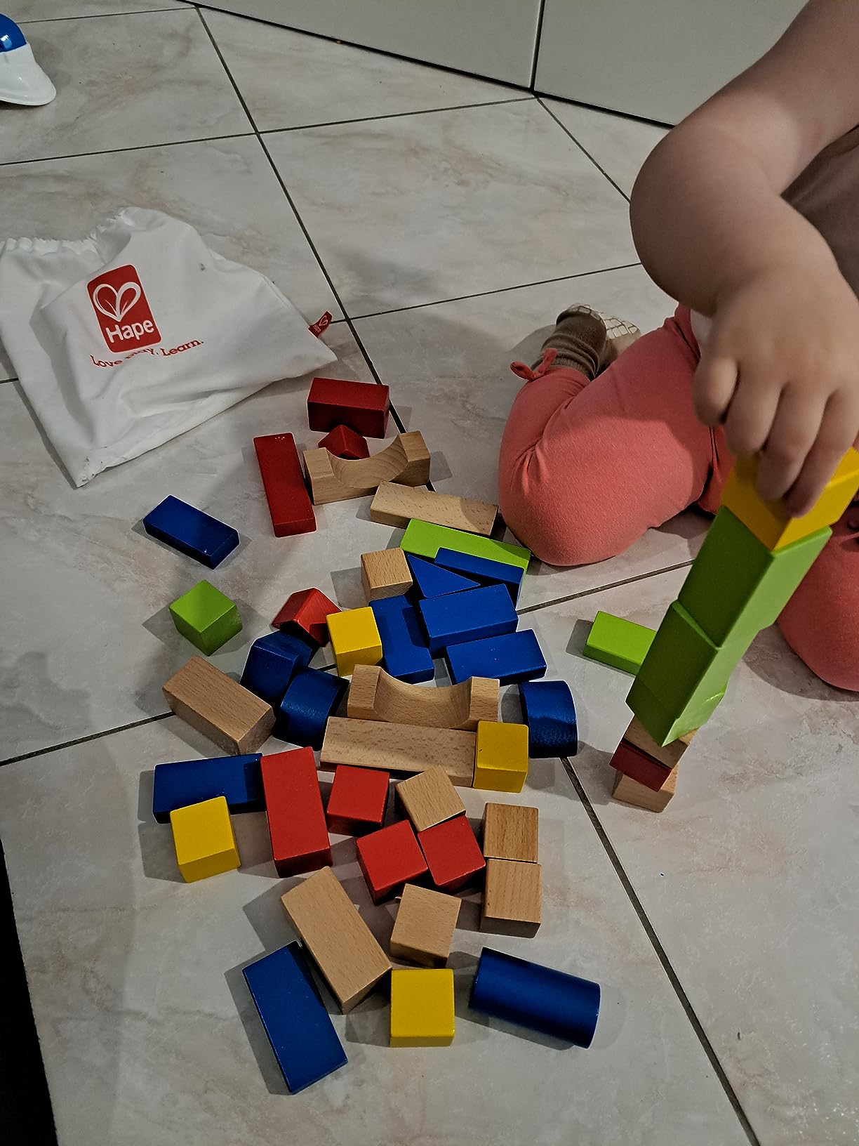 Hape Montare e costruire Blocchi d’Acero costruzioni in legno 50 pezzi colorati