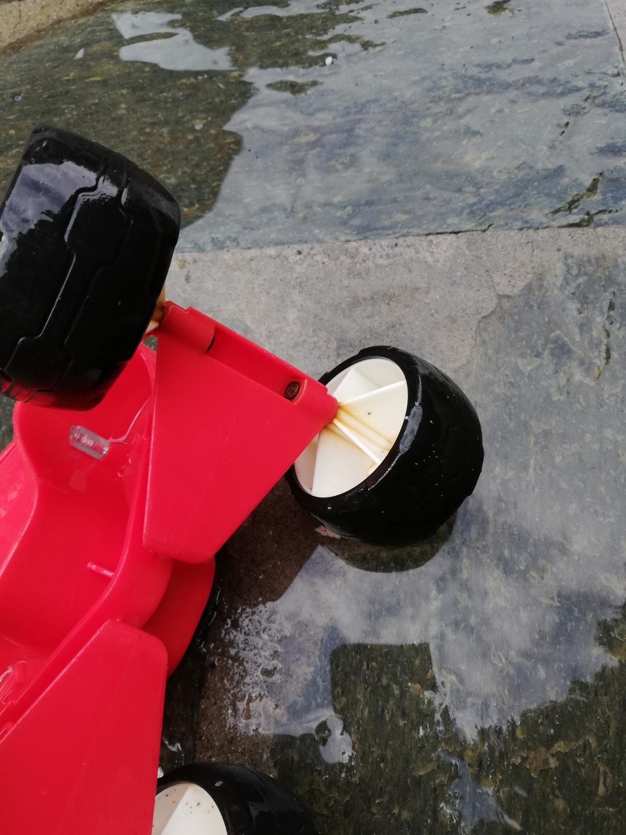 Hape Giochi da spiaggia Autocarro Giallo con cassone ribaltabile camion giocattolo