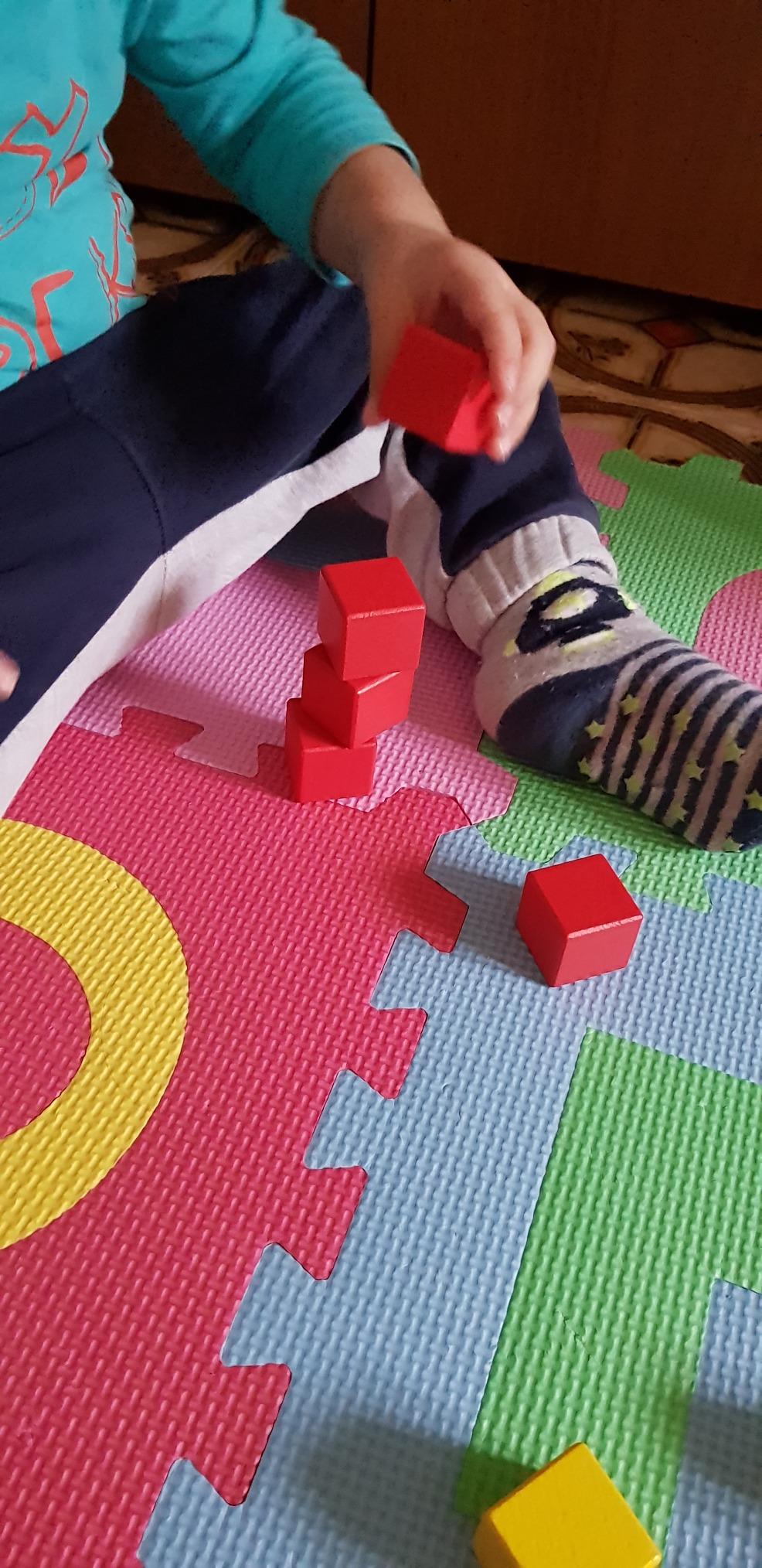 Hape Montare e costruire Fantastici Blocchi 101 pezzi in faggio