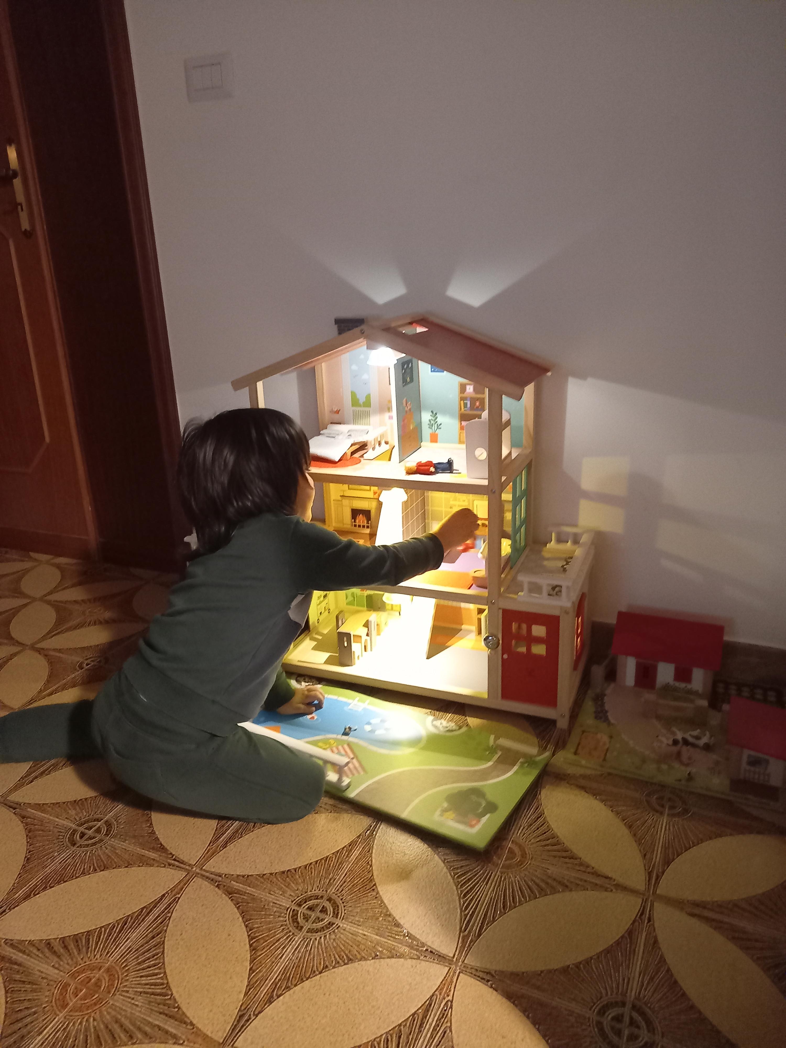 Hape Case delle bambole e accessori Villa delle bambole in legno