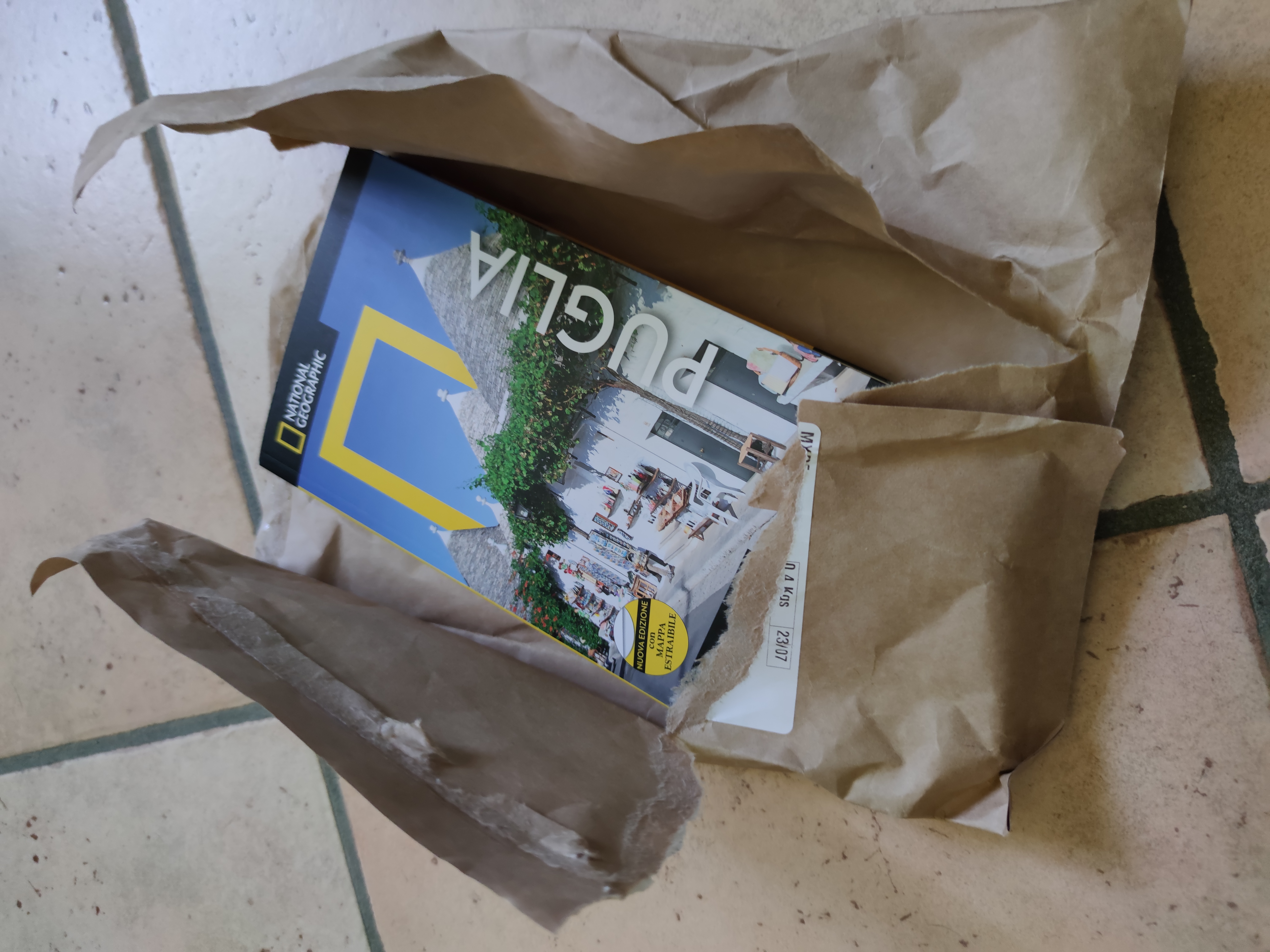 National Geographic Traveler Puglia guida turistica con mappa