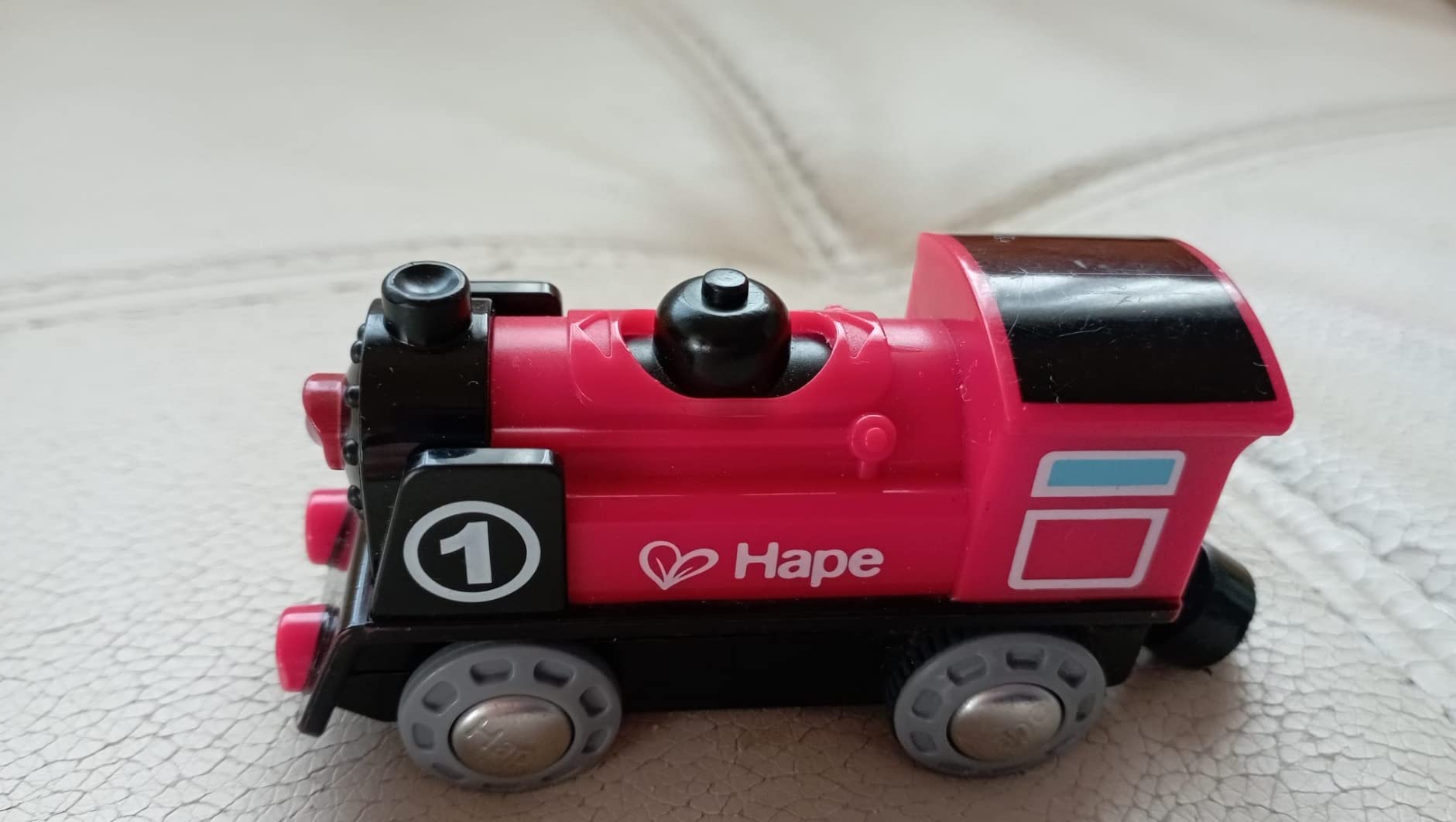 Hape Treno Locomotiva a Batteria con luce e retromarcia