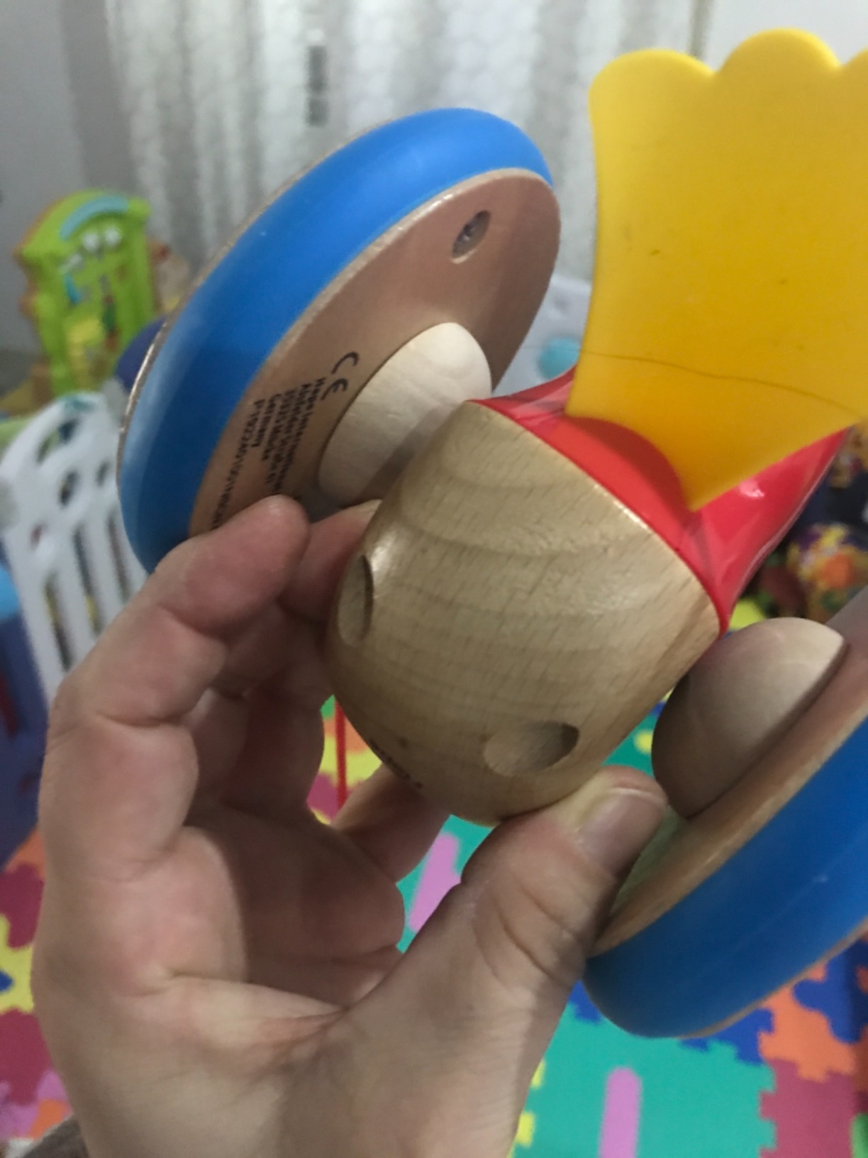 Hape Spingi e cammina Uccellino Trainabile E0360 gioco in legno dai 12 mesi