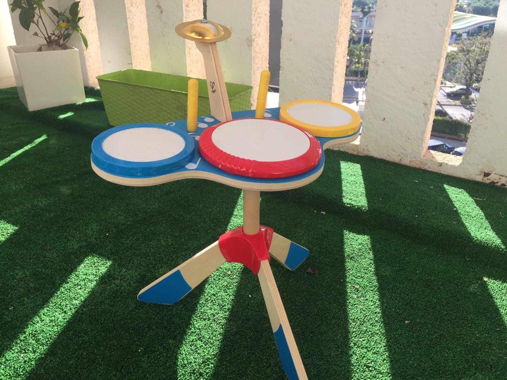 Hape Giochi musicali Set Batteria e Piatti batteria per bambini