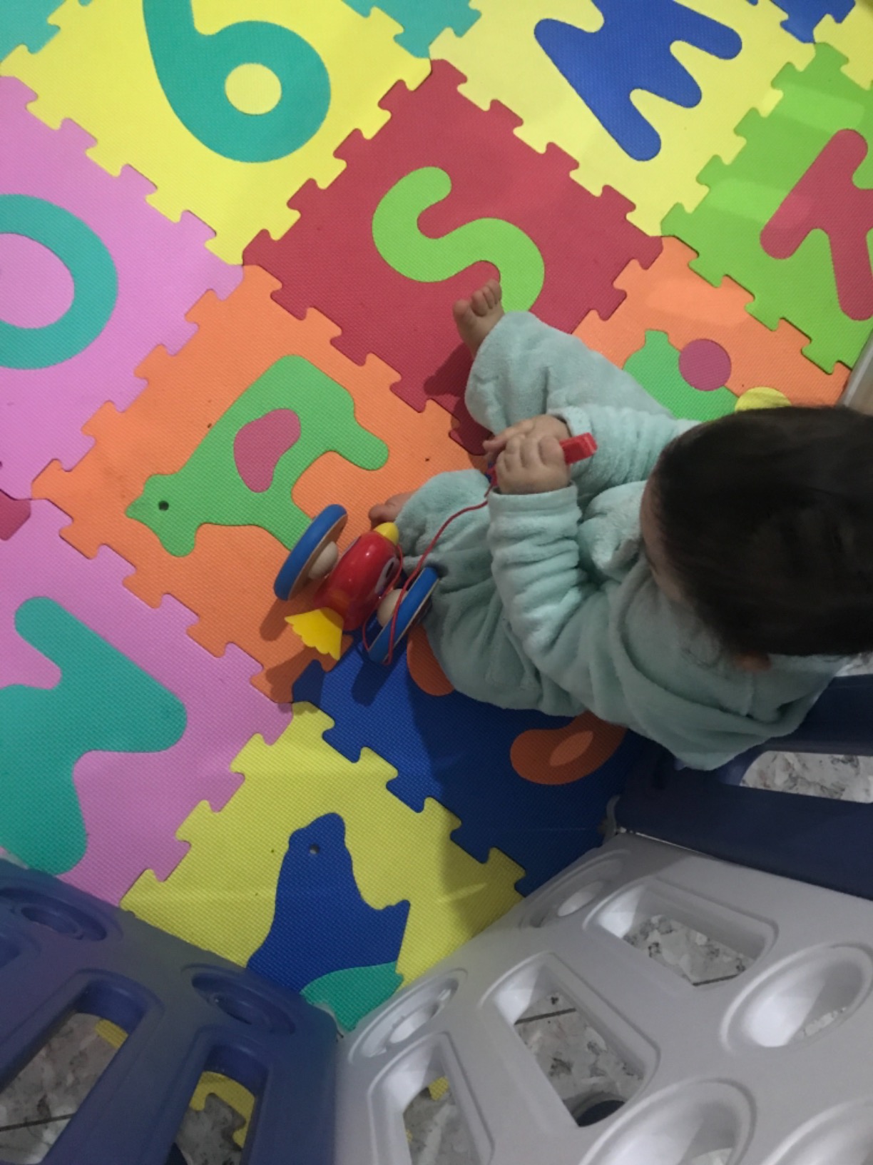 Hape Spingi e cammina Uccellino Trainabile E0360 gioco in legno dai 12 mesi