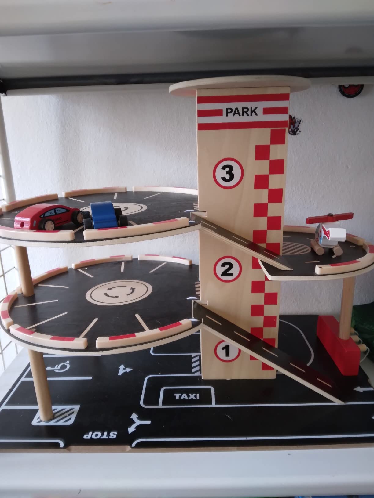 Hape Giochi di ruolo Garage in Legno garage giocattolo a 4 piani