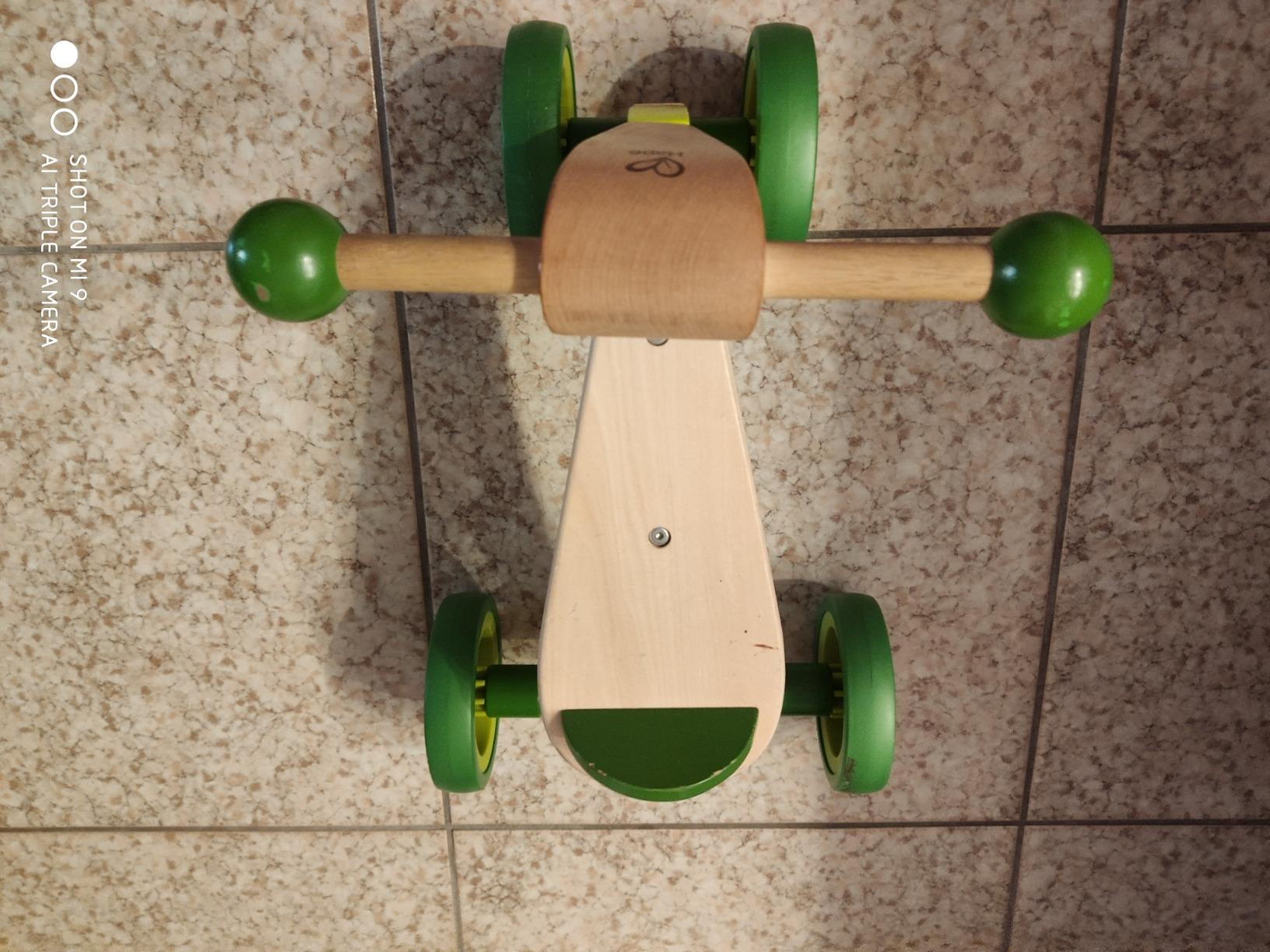 Hape Primi passi e bici Scooter a 4 ruote scooter in legno dai 12 mesi
