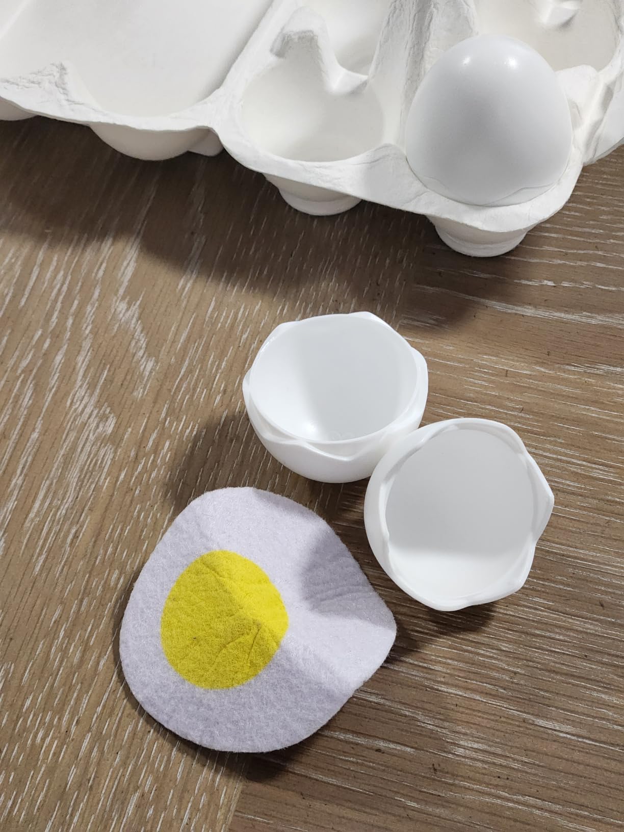 Hape Cucina e accessori Cartone delle Uova set di sei uova in legno