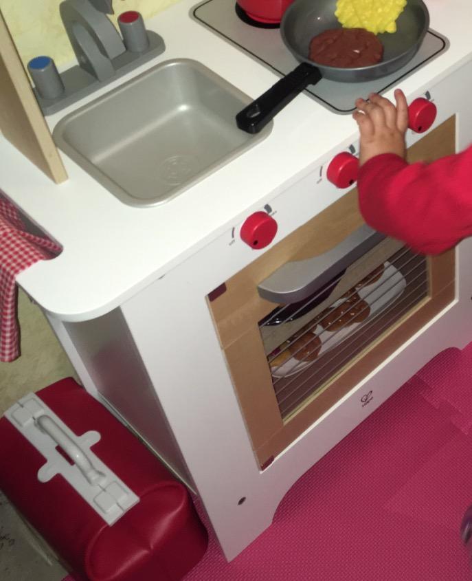 Hape Cucina e accessori Big Rosso, Trasparente cucina giocattolo in legno rossa
