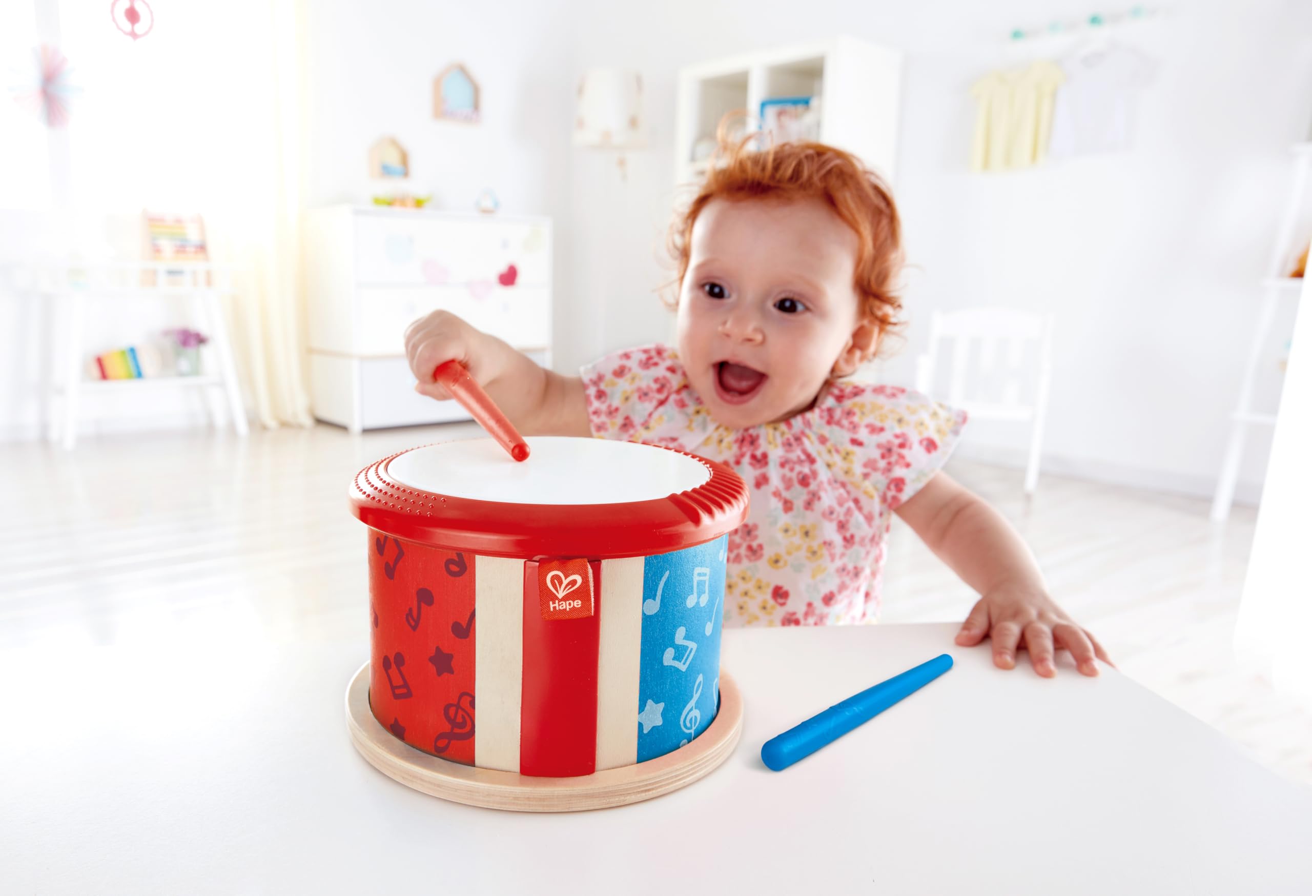Hape Giochi musicali Tamburo a due facce con bacchetta legno dai 12 mesi