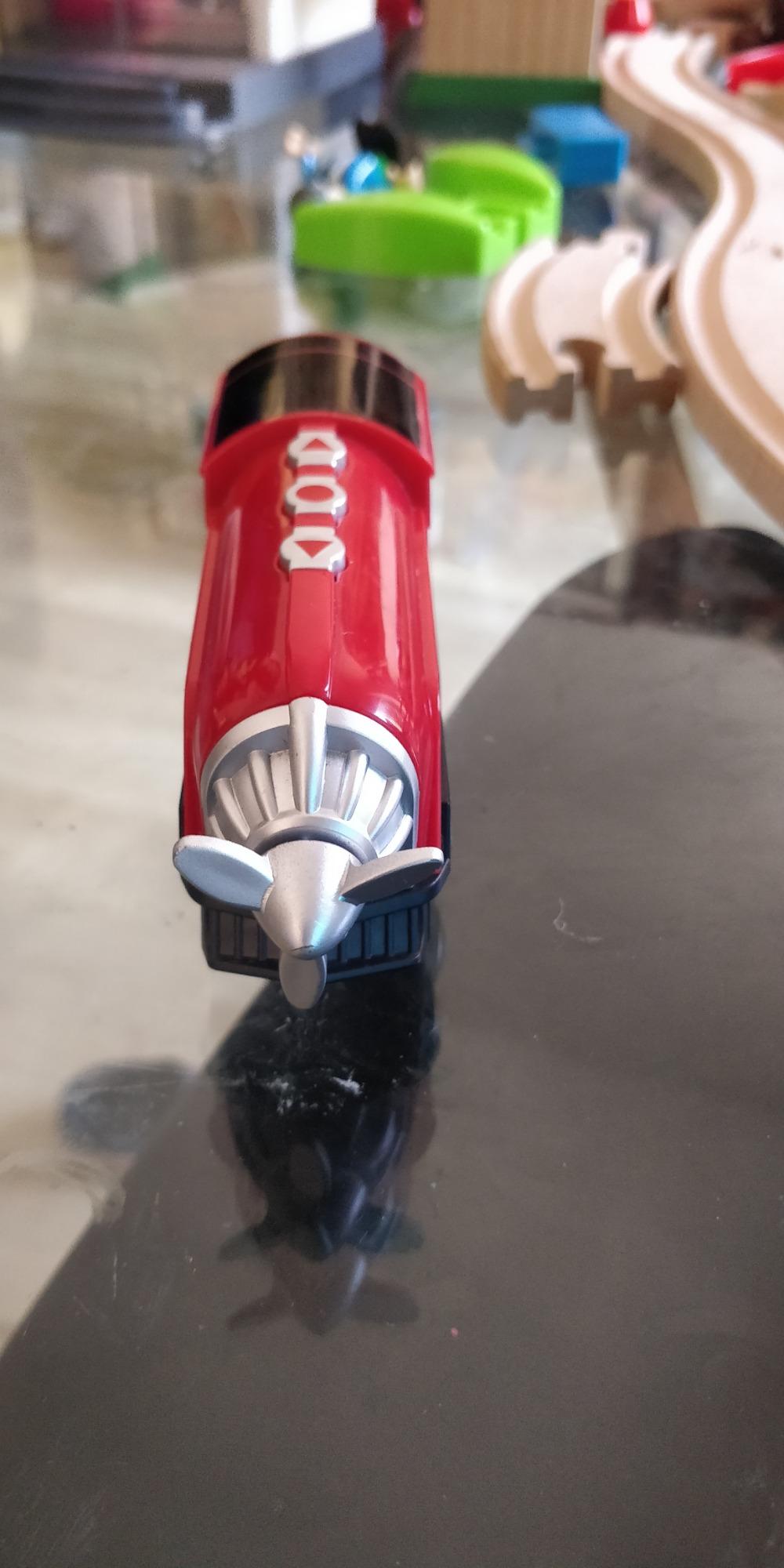 Hape Treno Locomotiva a batteria con elica trenino rosso