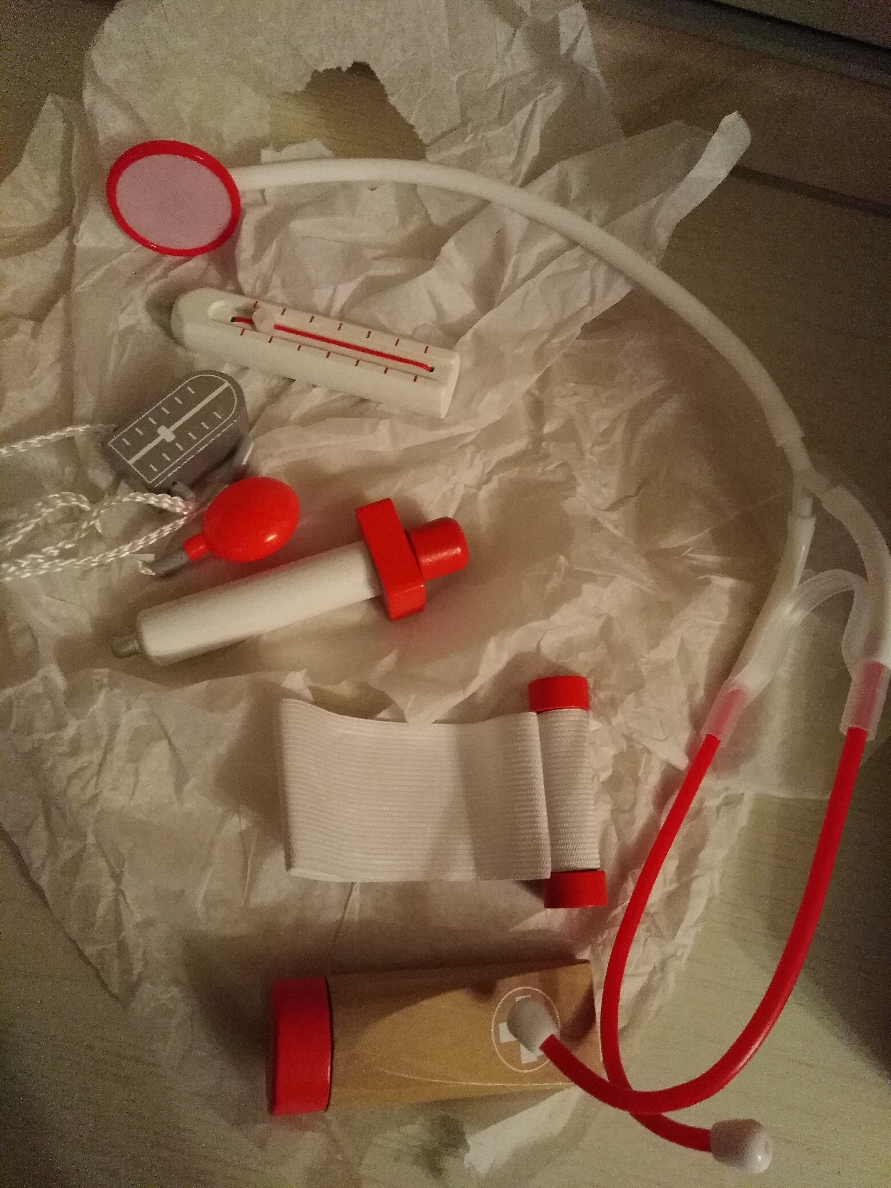 Hape Giochi di ruolo Il Medico di Turno set dottore dai 3 anni