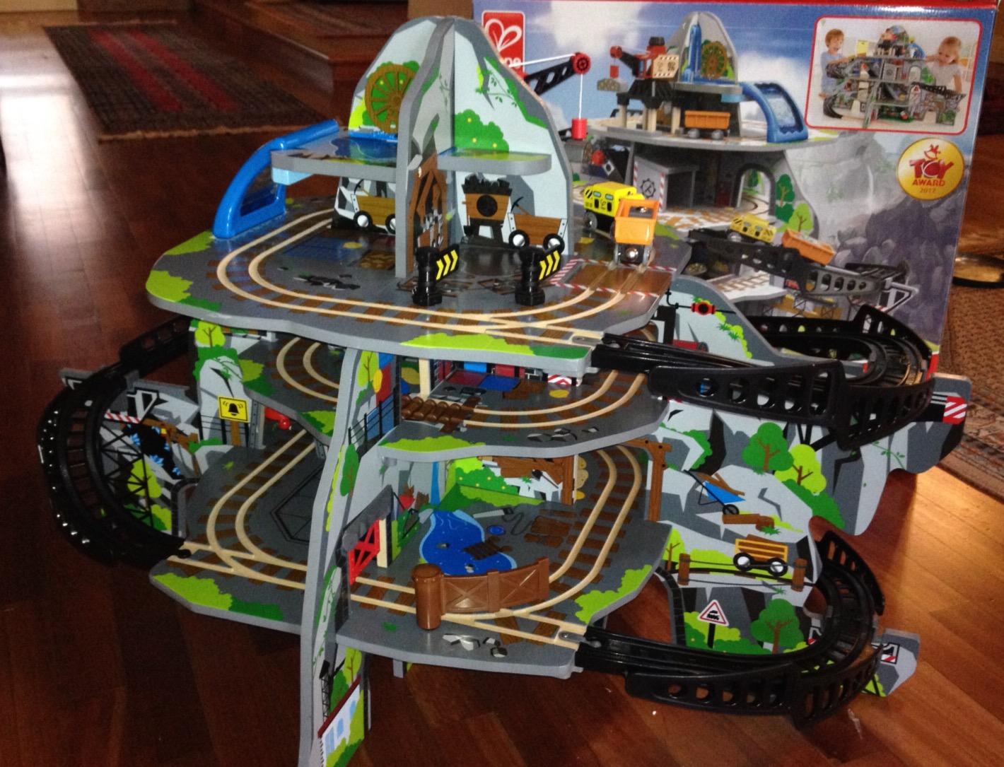Hape Treno Mega Miniera Montana set ferroviario multilivello