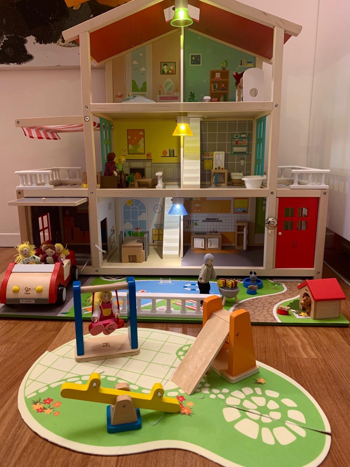 Hape Case delle bambole e accessori Villa delle bambole in legno