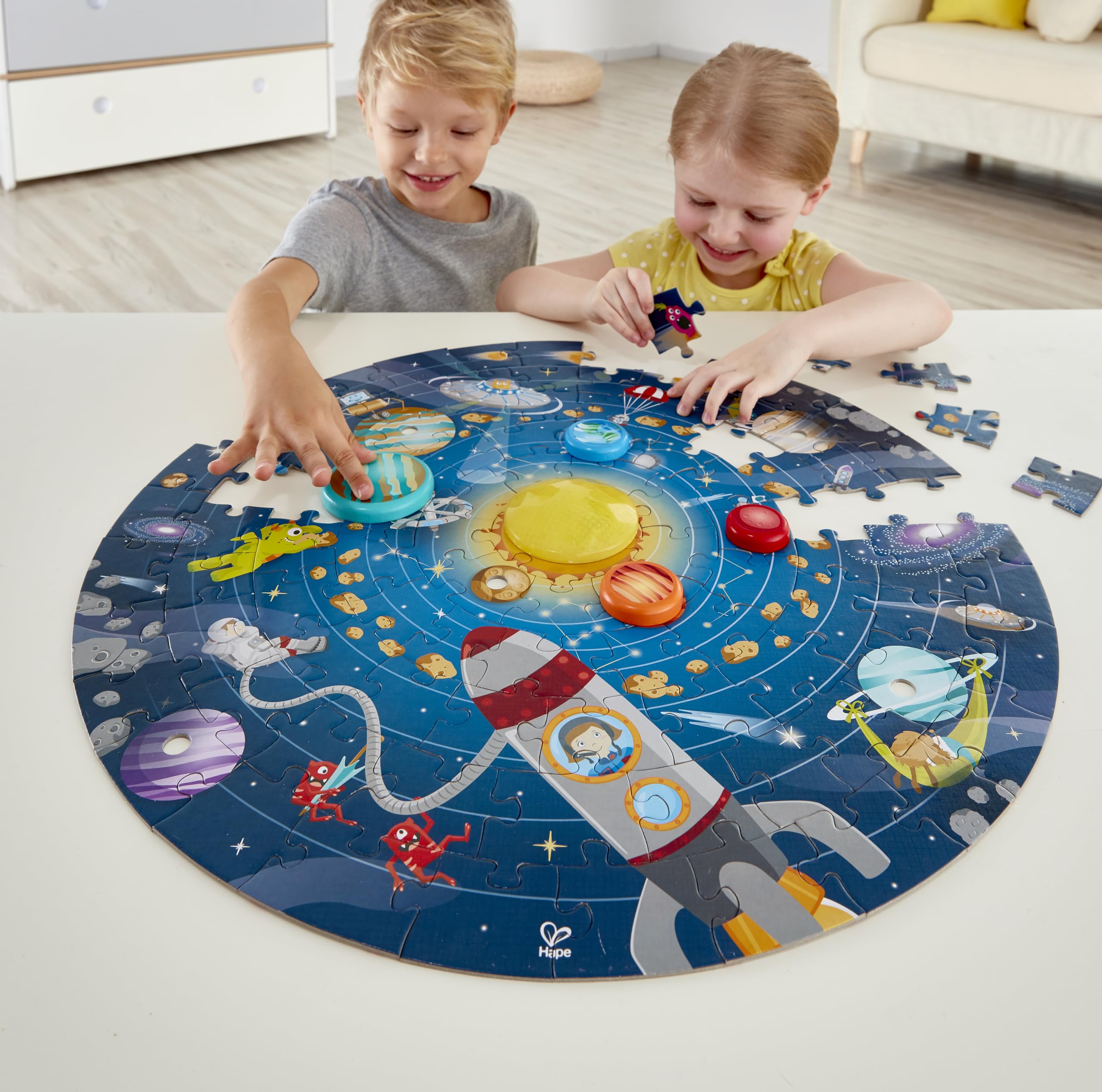 Hape Puzzle Sistema Solare puzzle in legno con LED