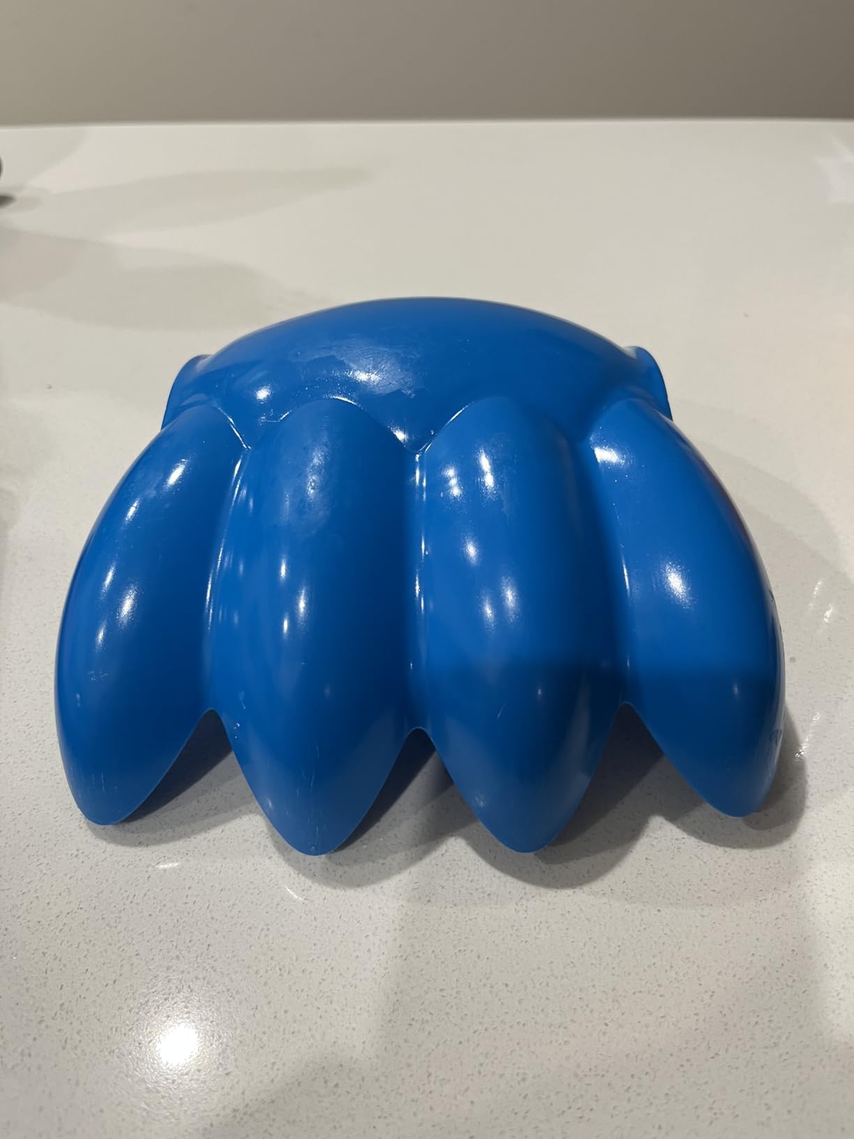 Hape Giochi da spiaggia Zampa Potente Blu paletta da spiaggia manico robusto