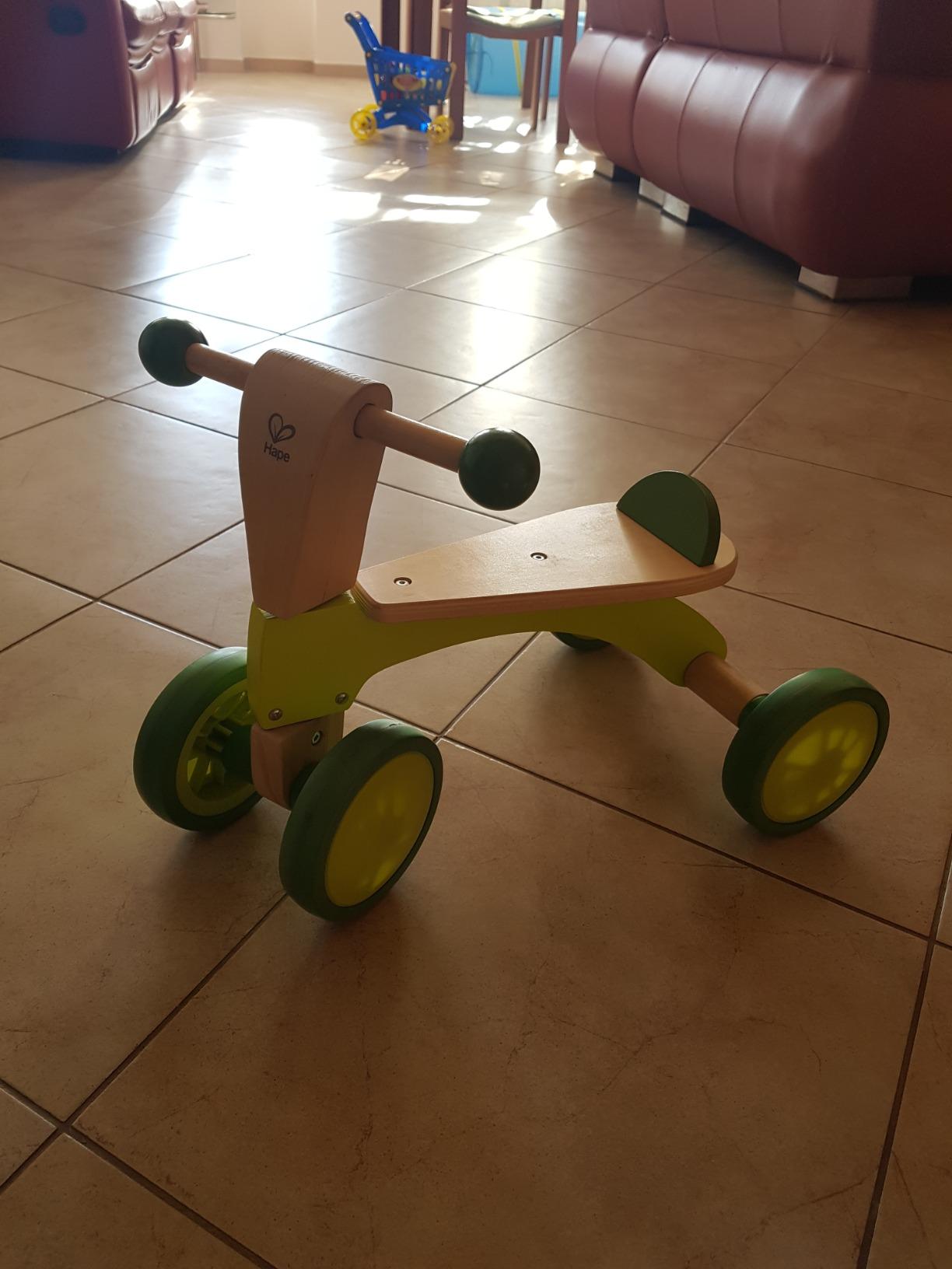 Hape Primi passi e bici Scooter a 4 ruote scooter in legno dai 12 mesi