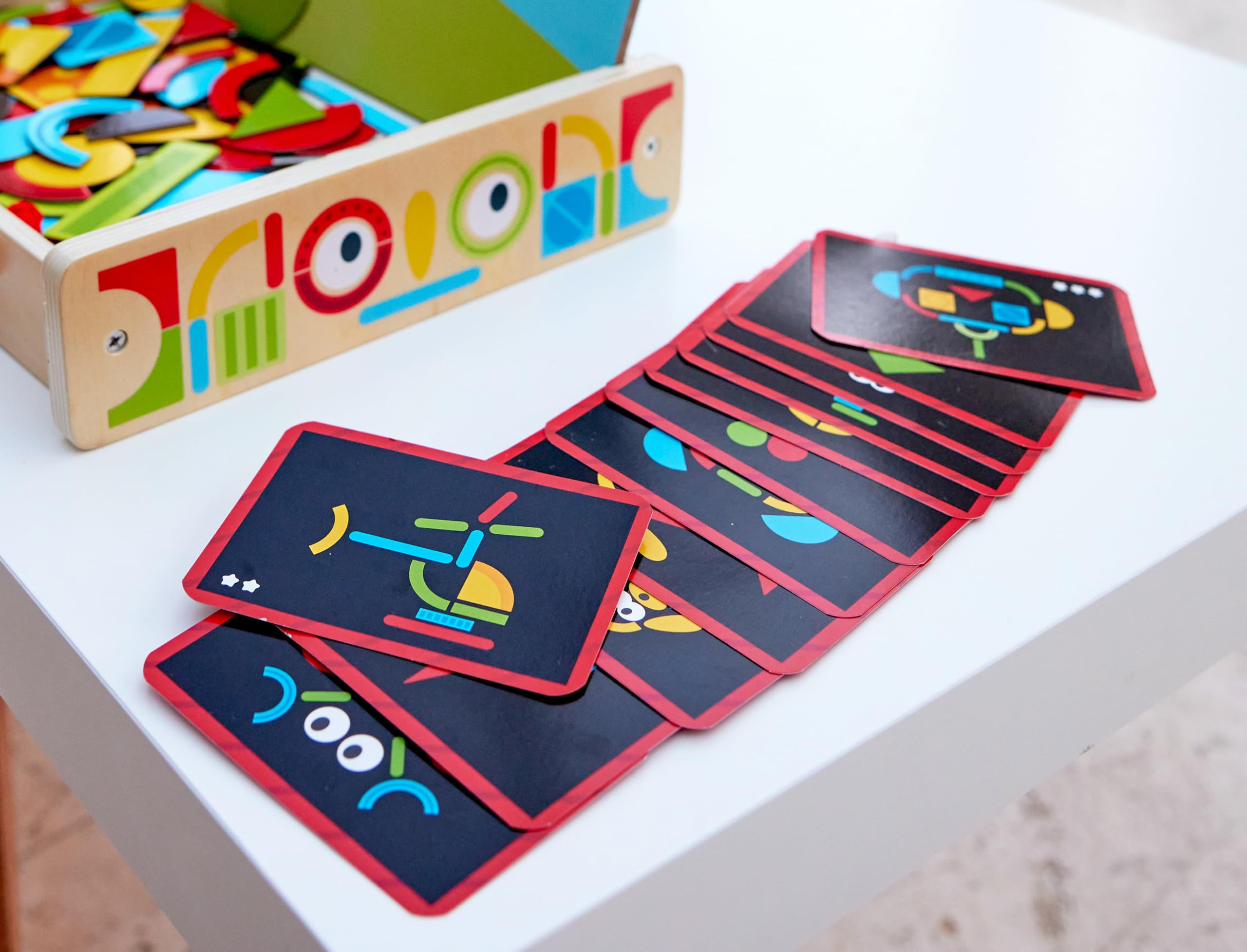 Hape Montare e costruire Valigia Magnetica gioco magnetico