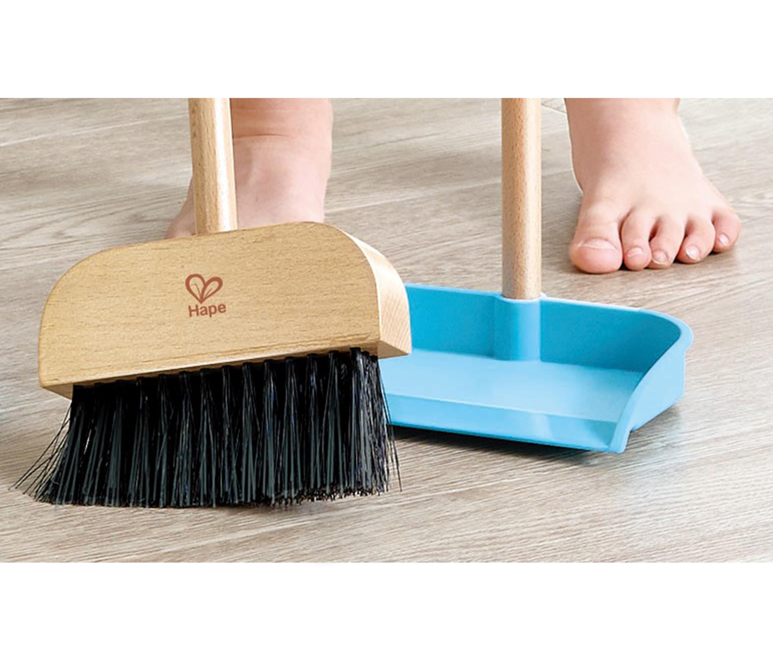 Hape Giochi di ruolo Set per la pulizia giocattolo con supporto