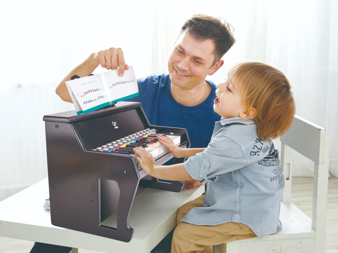 Hape Giochi musicali Impara con le Luci pianoforte nero 25 tasti luminosi