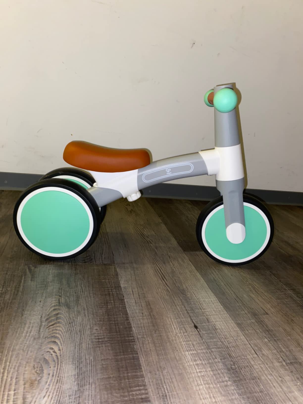 Hape Primi passi e bici triciclo verde senza pedali 3 ruote leggero