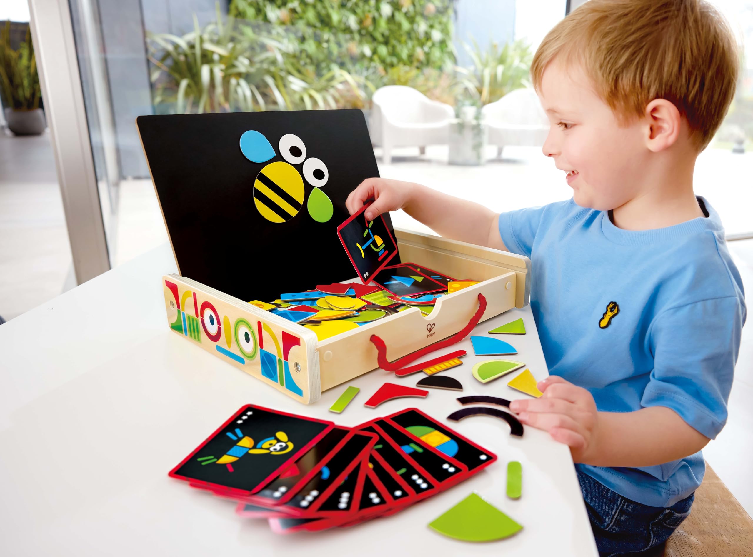 Hape Montare e costruire Valigia Magnetica gioco magnetico