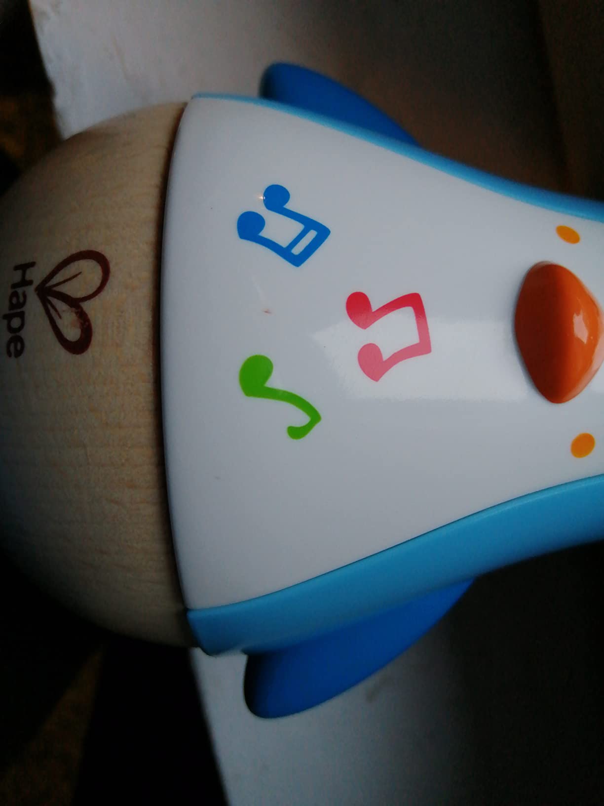 Hape Giochi musicali Pinguino Musicale Oscillante giocattolo in legno