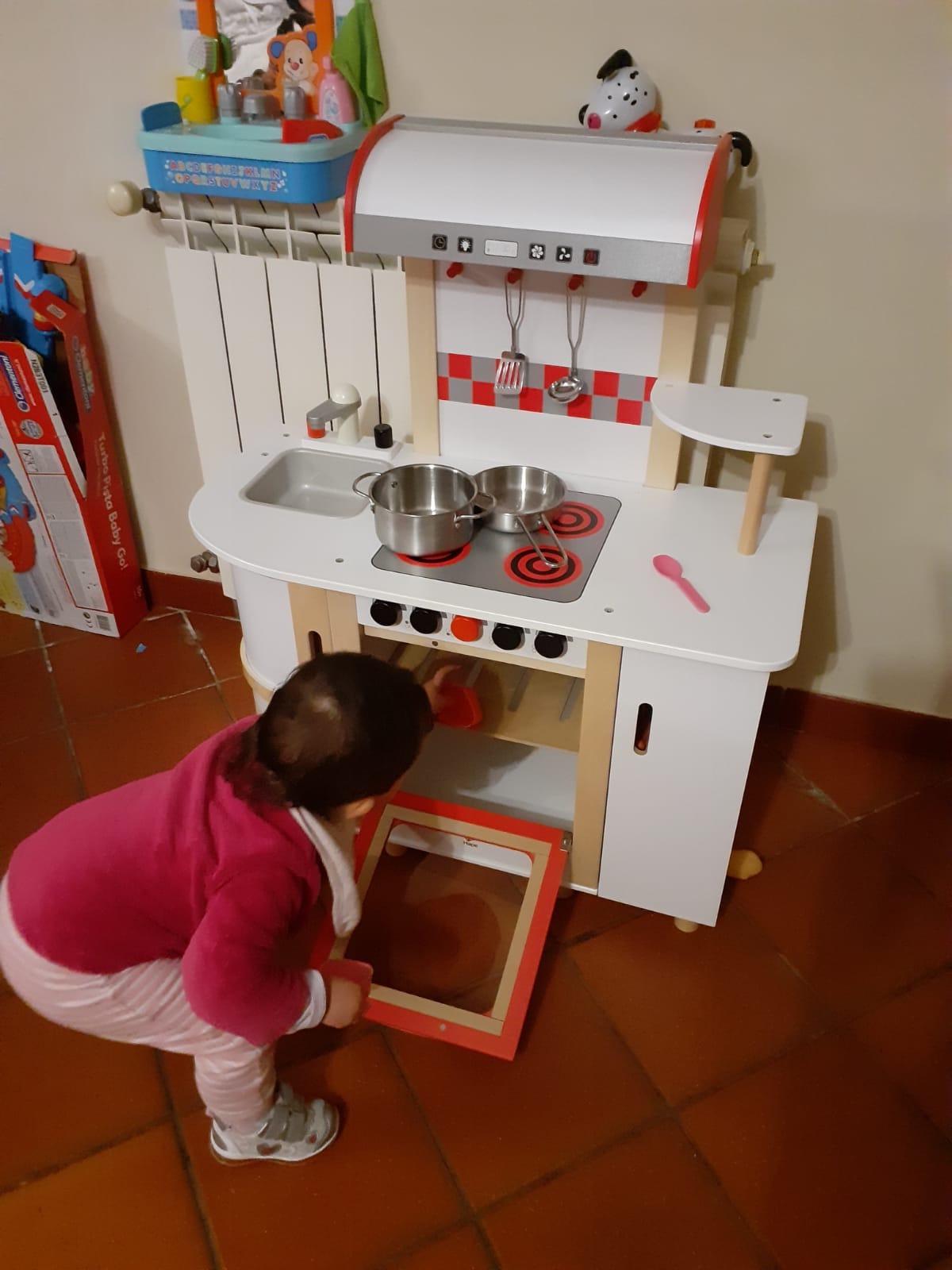 Hape Cucina e accessori E8018 cucina multifunzione con carrello multicolore