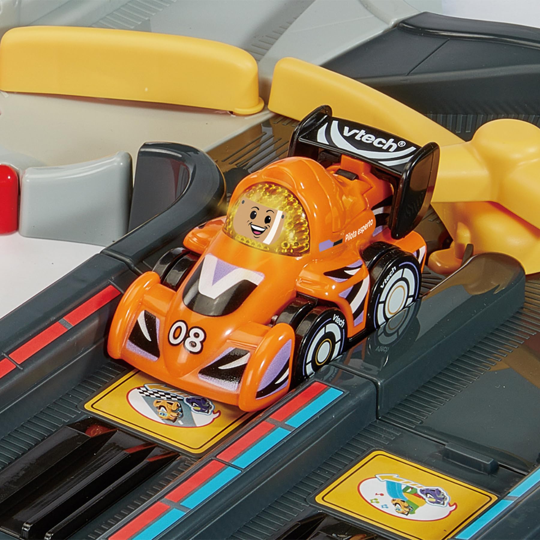 VTech Vroom Vroom Go Sfide su Pista circuito interattivo con Roberto
