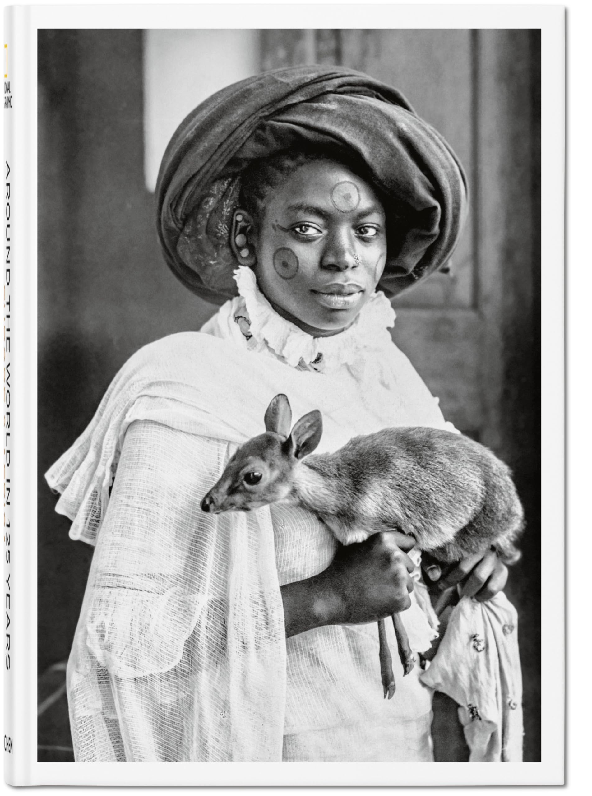 National Geographic – Libri Around the World in 125 Years libro