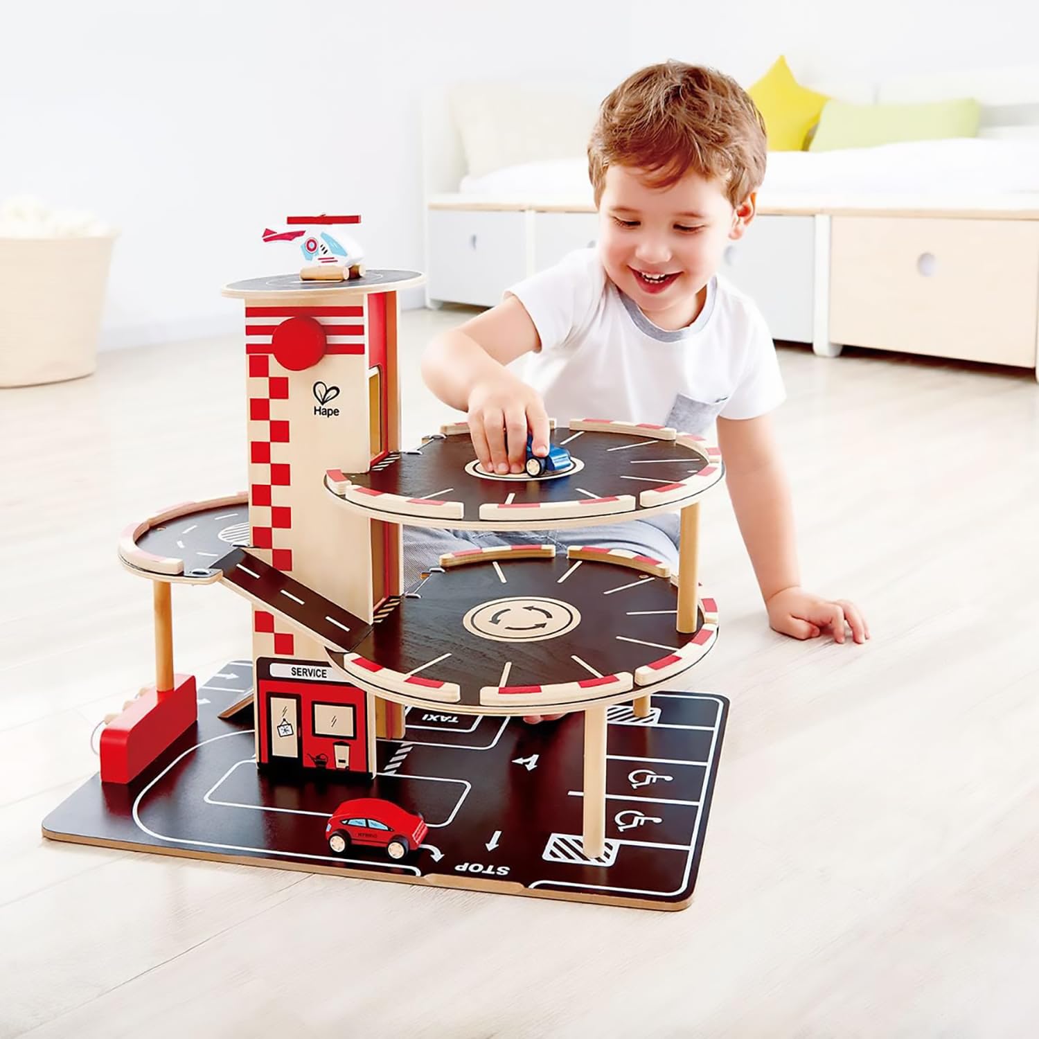 Hape Giochi di ruolo Garage in Legno garage giocattolo a 4 piani