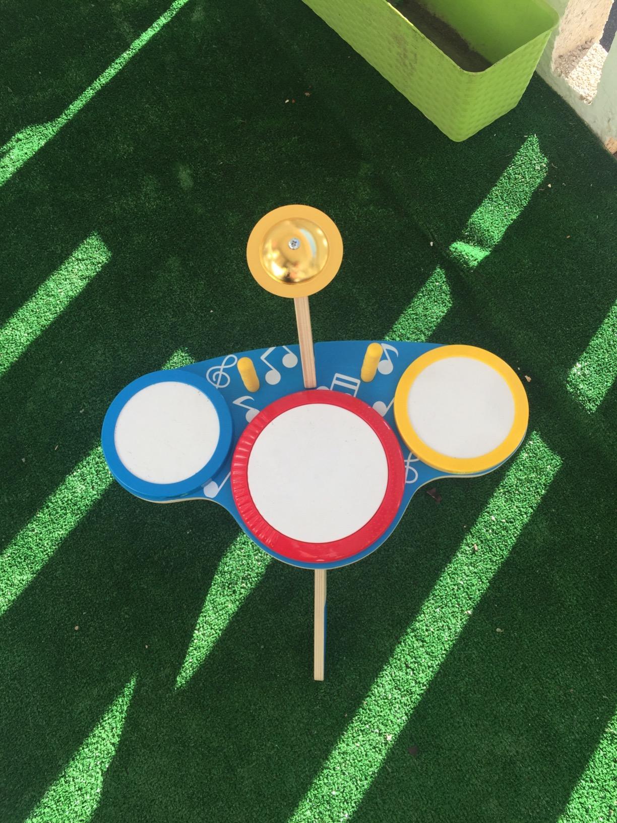 Hape Giochi musicali Set Batteria e Piatti batteria per bambini