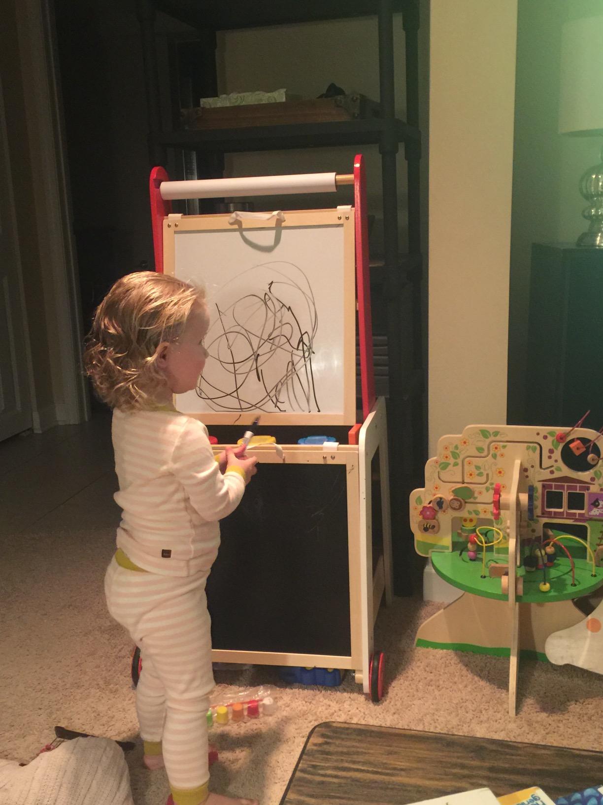 Hape Arte e creatività E1055 lavagna double-face con carrello legno