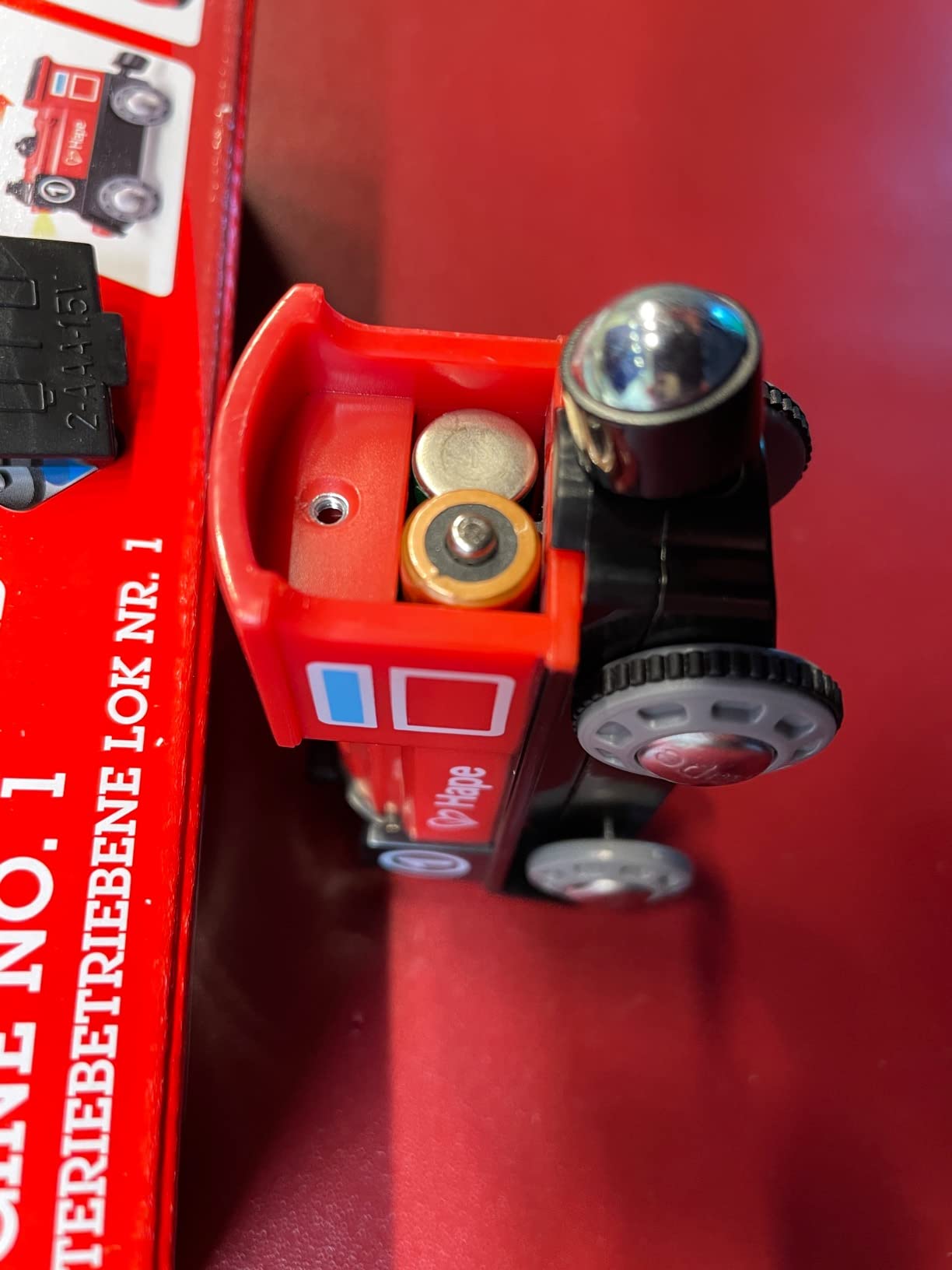 Hape Treno Locomotiva a Batteria con luce e retromarcia