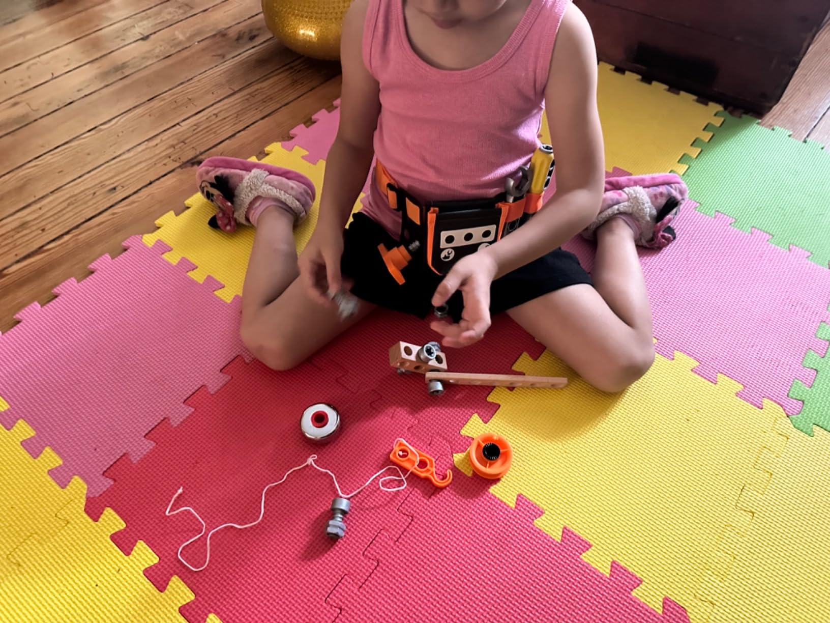 Hape Junior Inventor Cintura dello Scienziato con strumenti e custodia