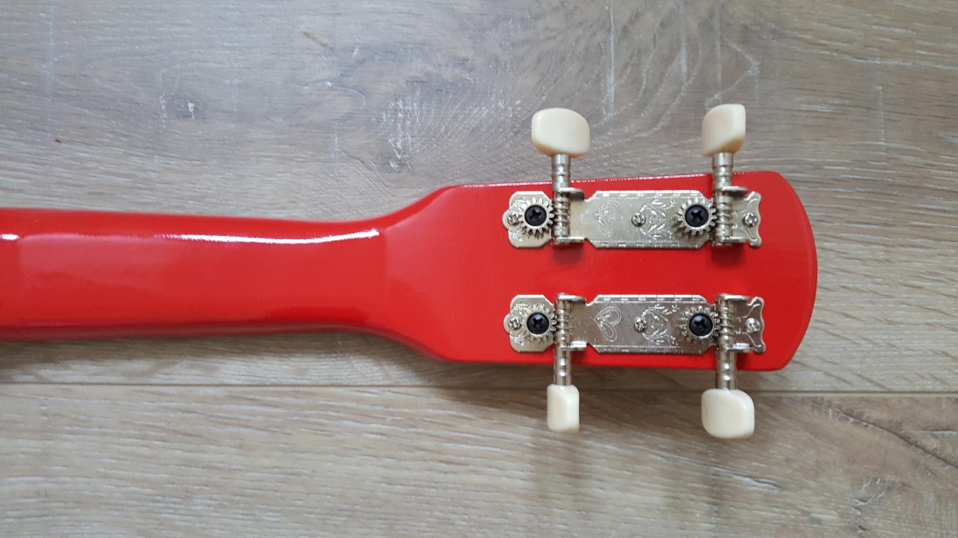 Hape Giochi musicali E0603 ukulele rosso in legno