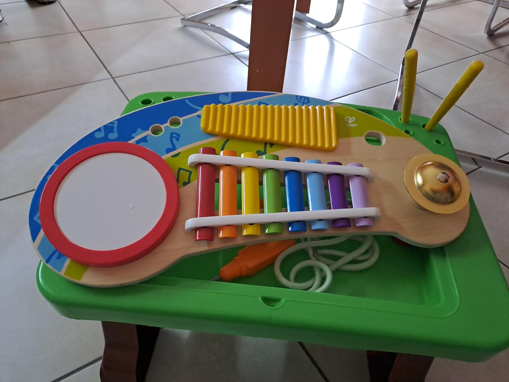 Hape Giochi musicali Mini Band tavolo musicale dai 24 mesi con limitatore acustico