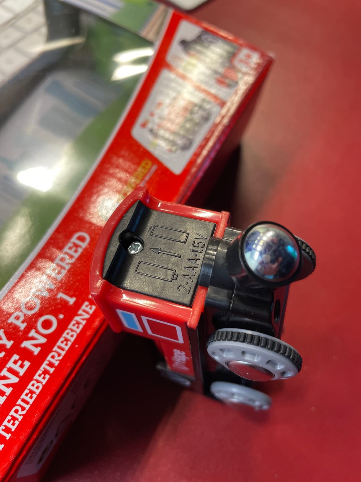 Hape Treno Locomotiva a Batteria con luce e retromarcia