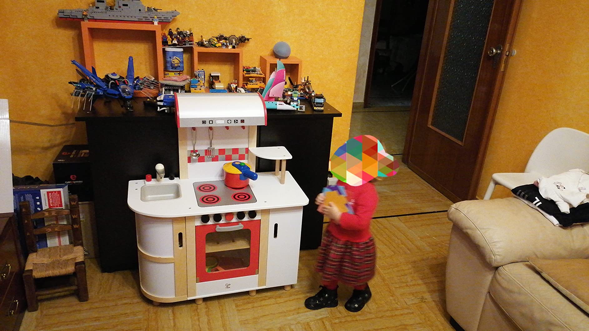 Hape Cucina e accessori E8018 cucina multifunzione con carrello multicolore